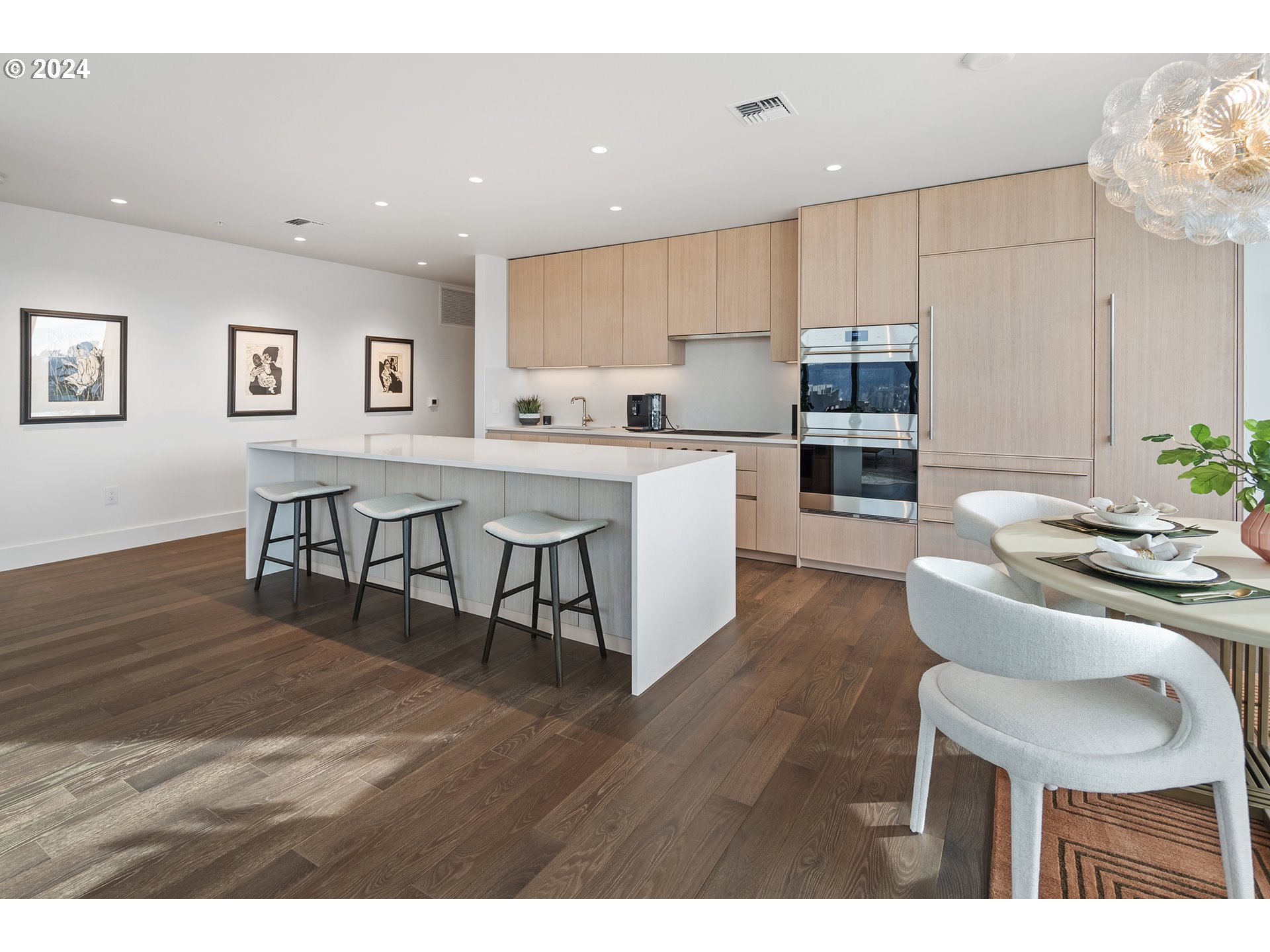 550 SW 10th AVE 2101