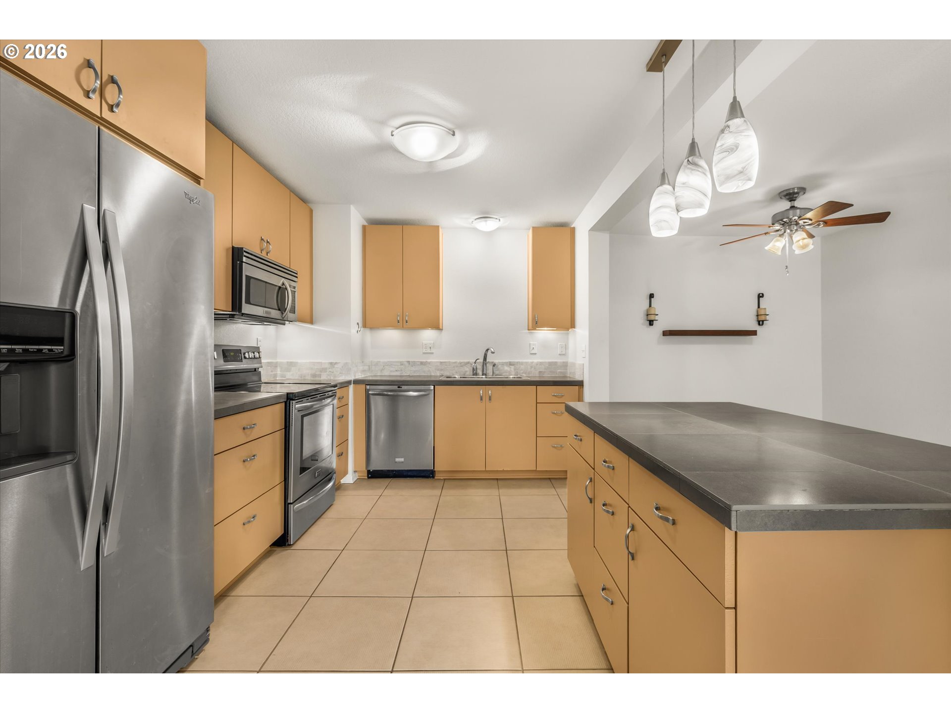 200 SW BURNHAM RD T404