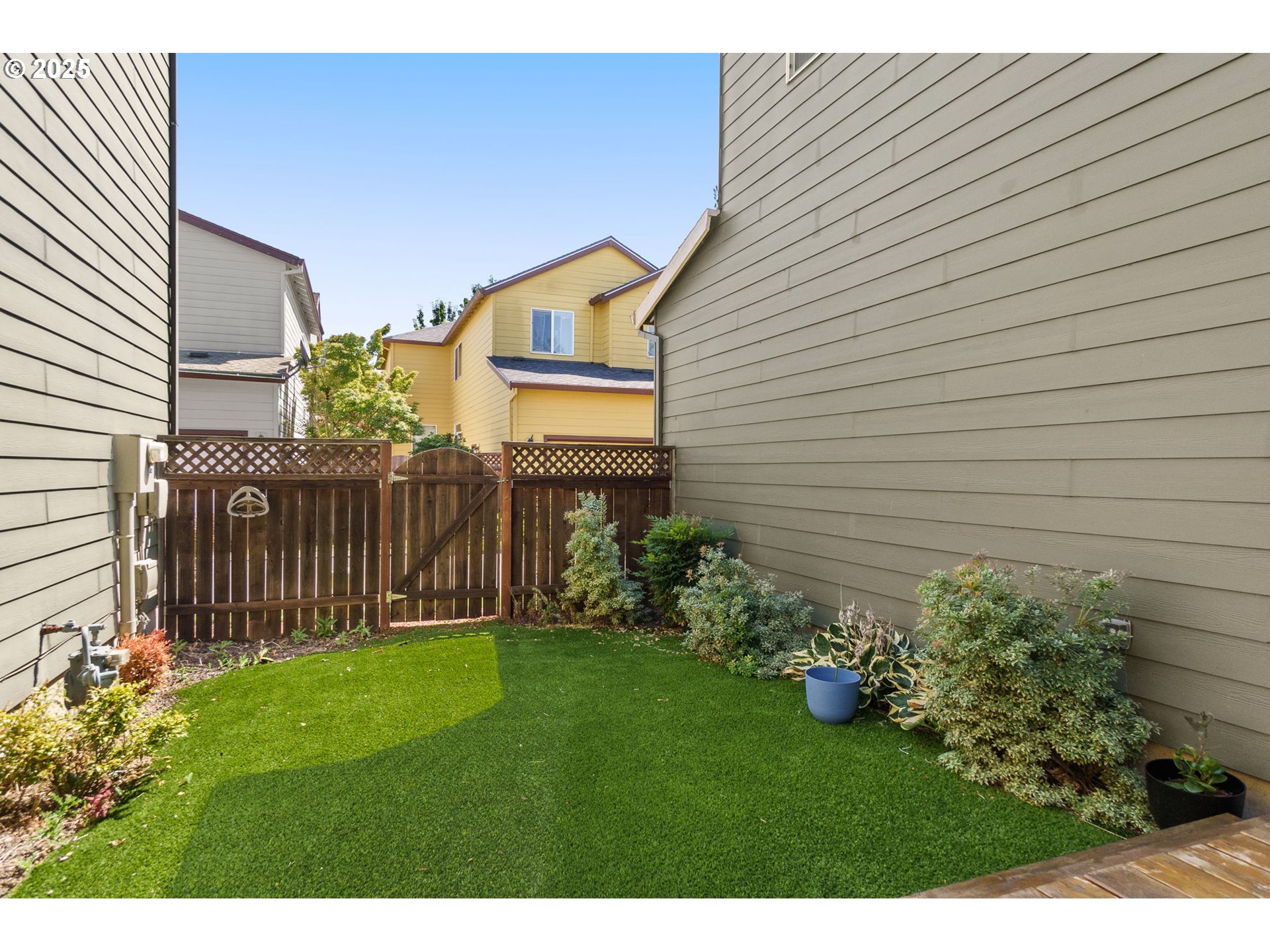 3750 SE TWELVE OAKS ST