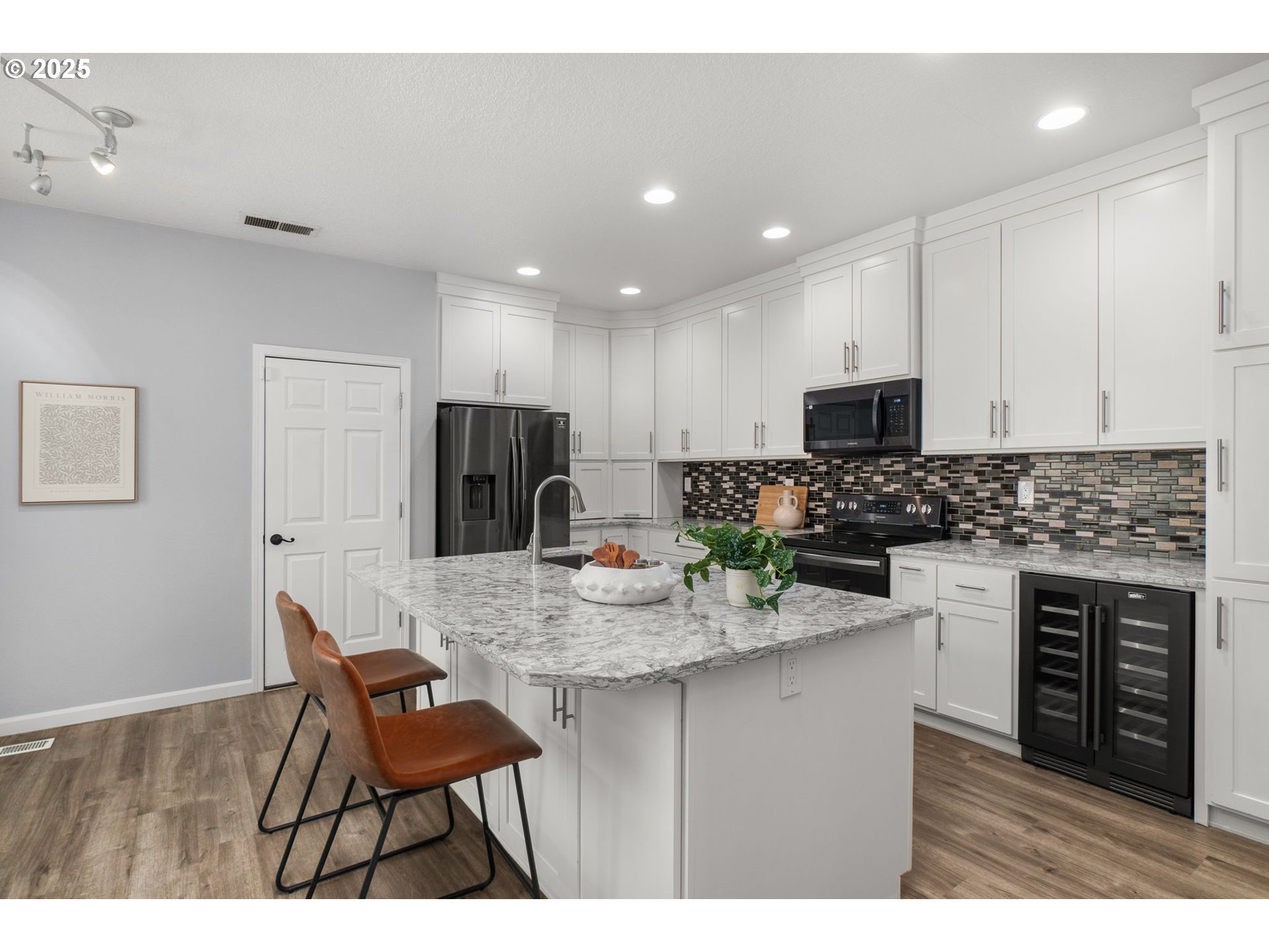 3750 SE TWELVE OAKS ST