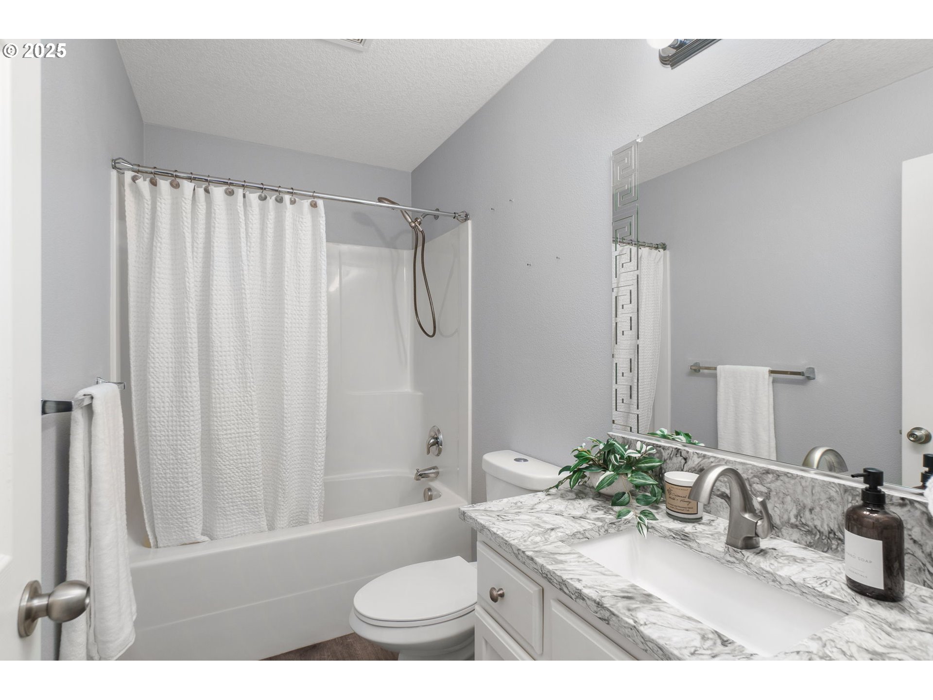 3750 SE TWELVE OAKS ST