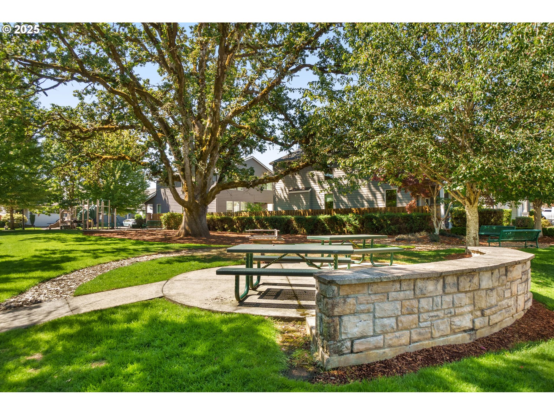 3750 SE TWELVE OAKS ST