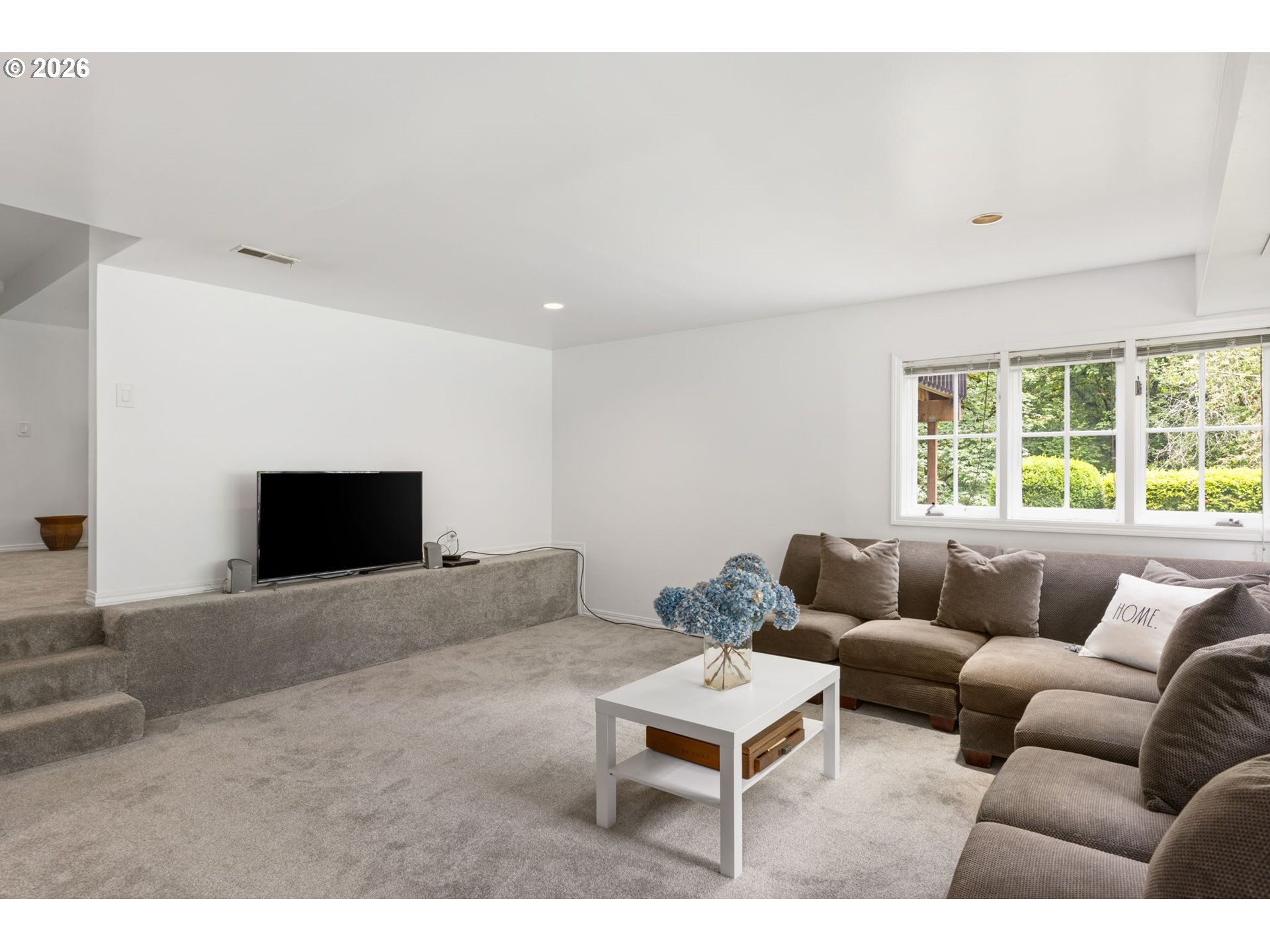1537 S AVENTINE CT