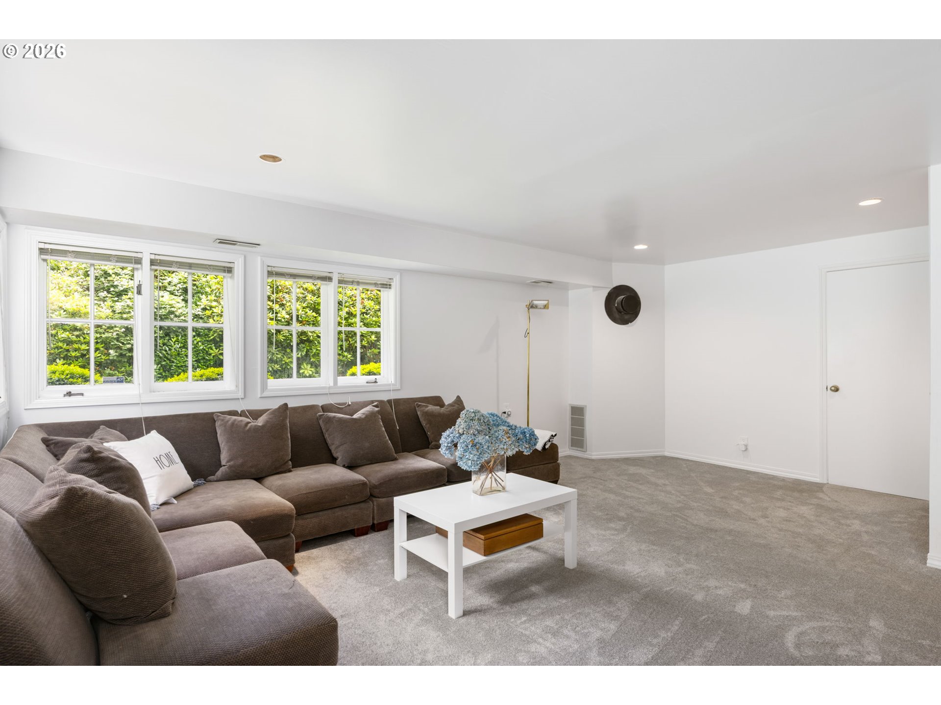 1537 S AVENTINE CT