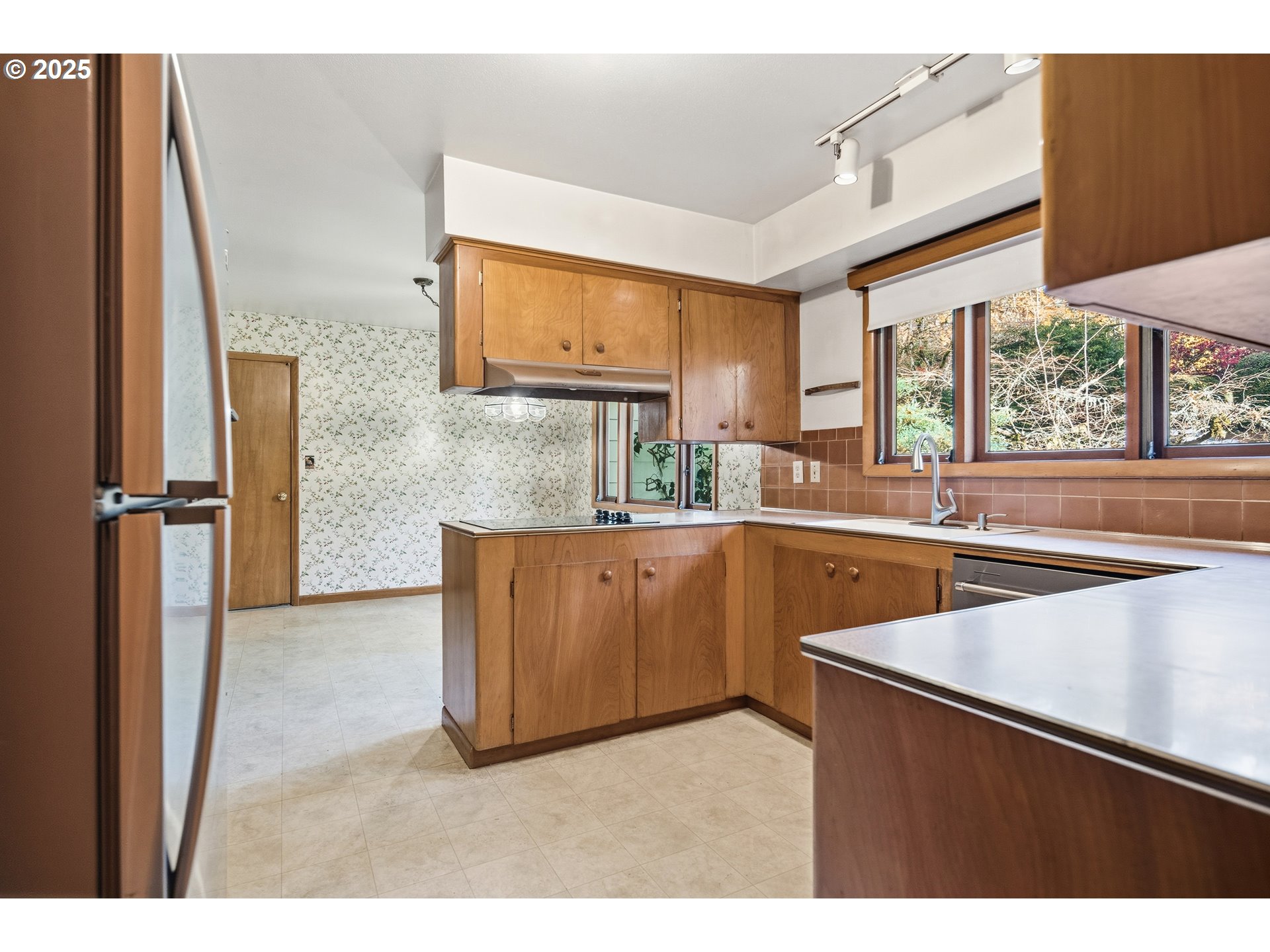 13248 S IRON MOUNTAIN BLVD