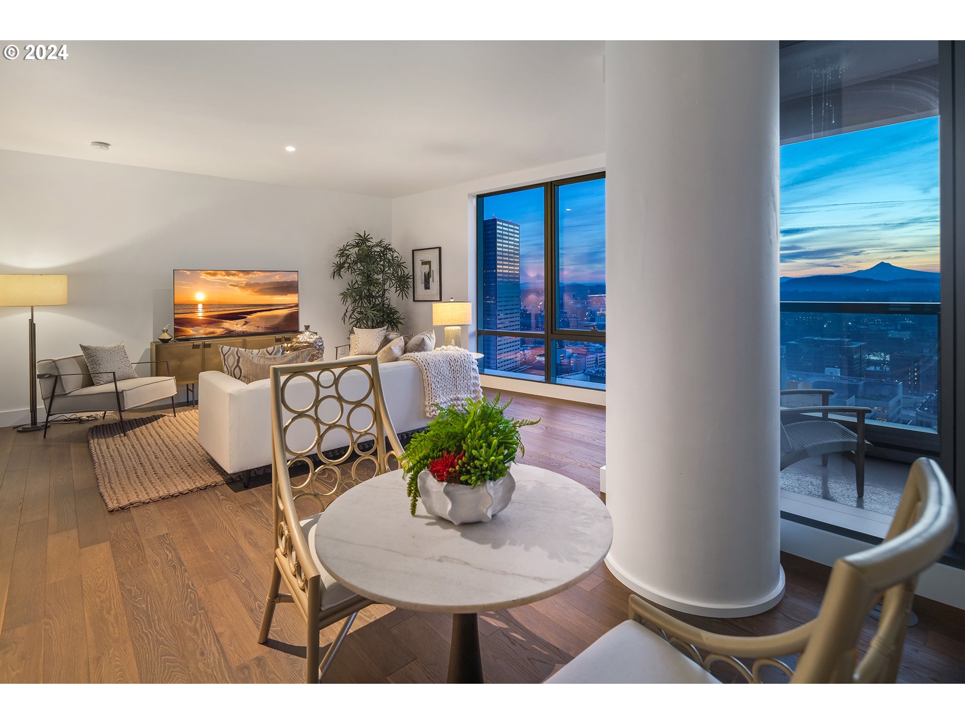 550 SW 10TH AVE 2303