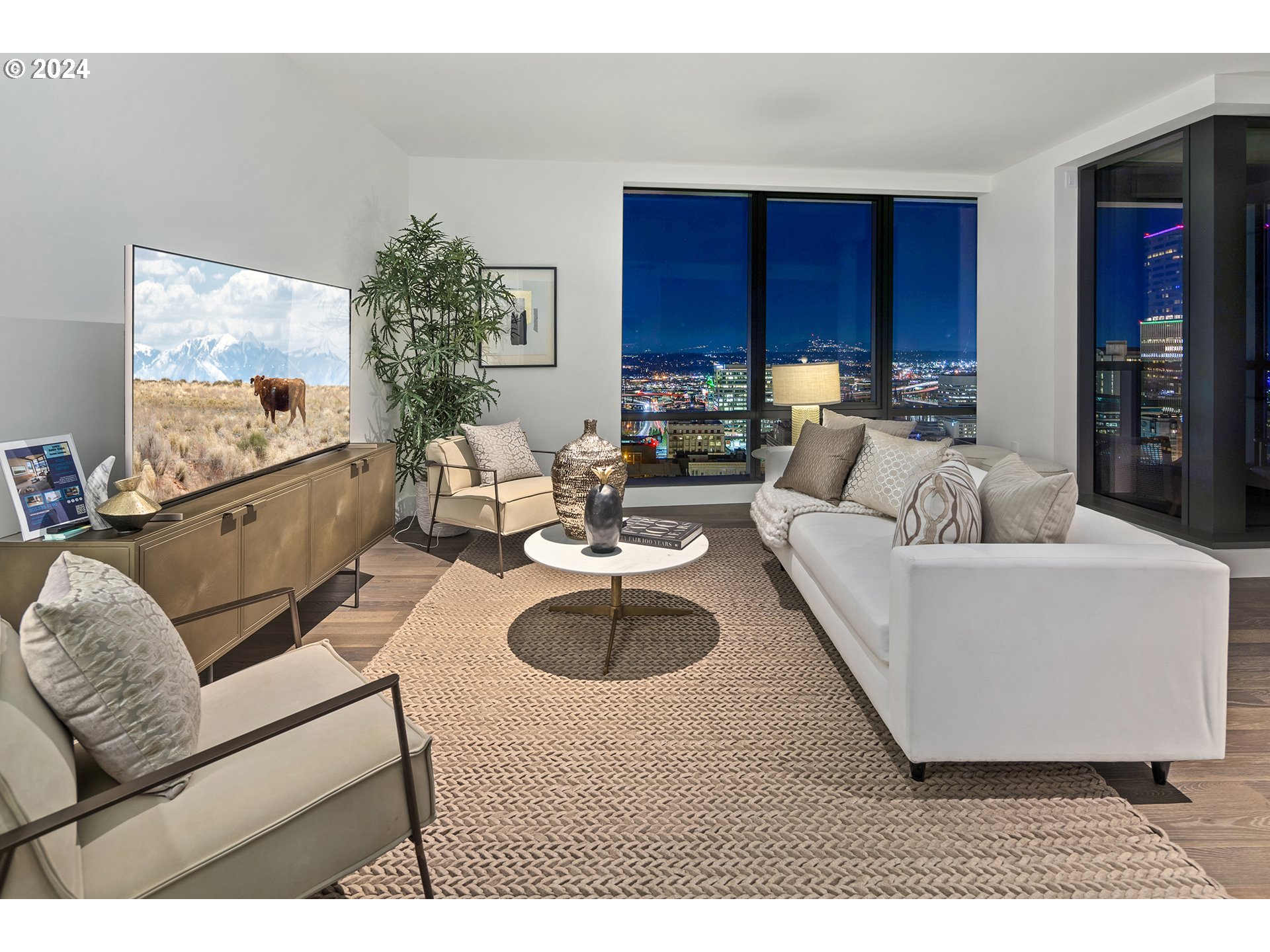 550 SW 10TH AVE 2303