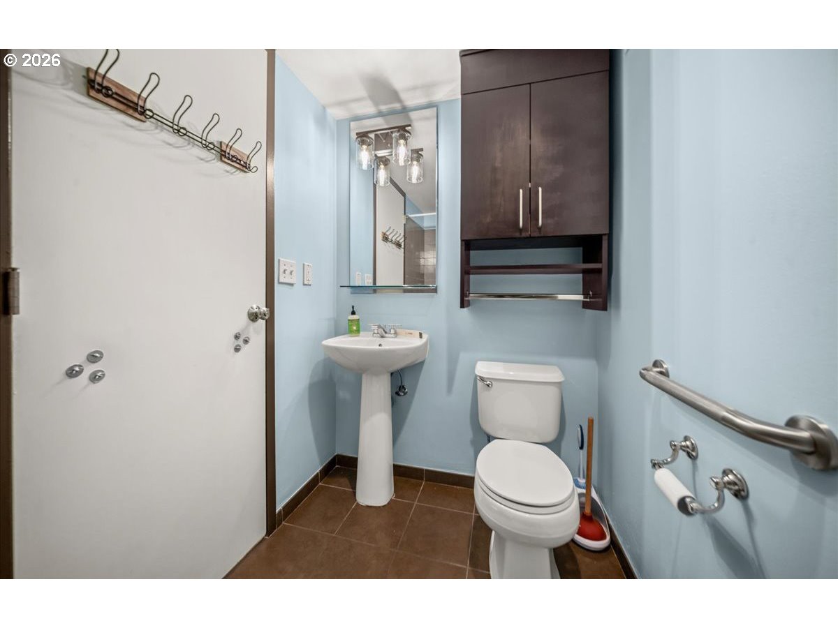 111 SW HARRISON ST 4F