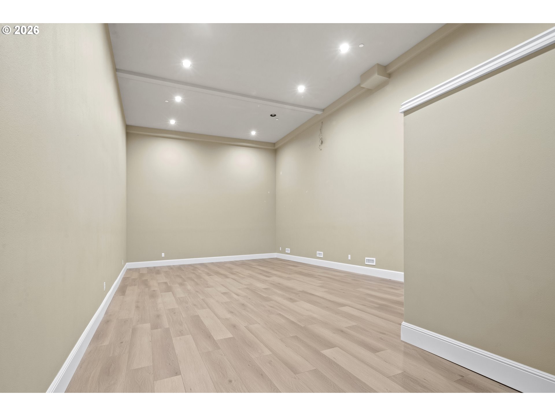 1048 NW ELOISE LN