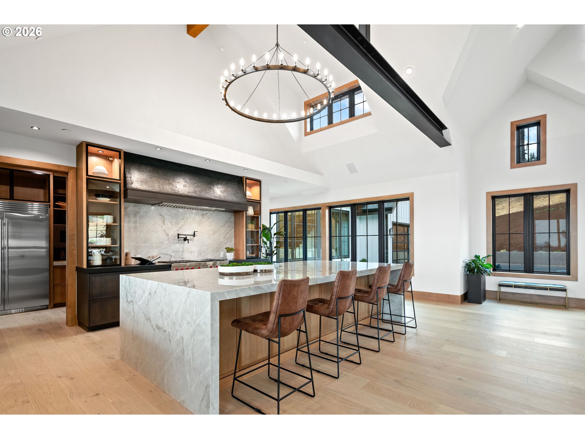 527 SW HOFFMAN RD