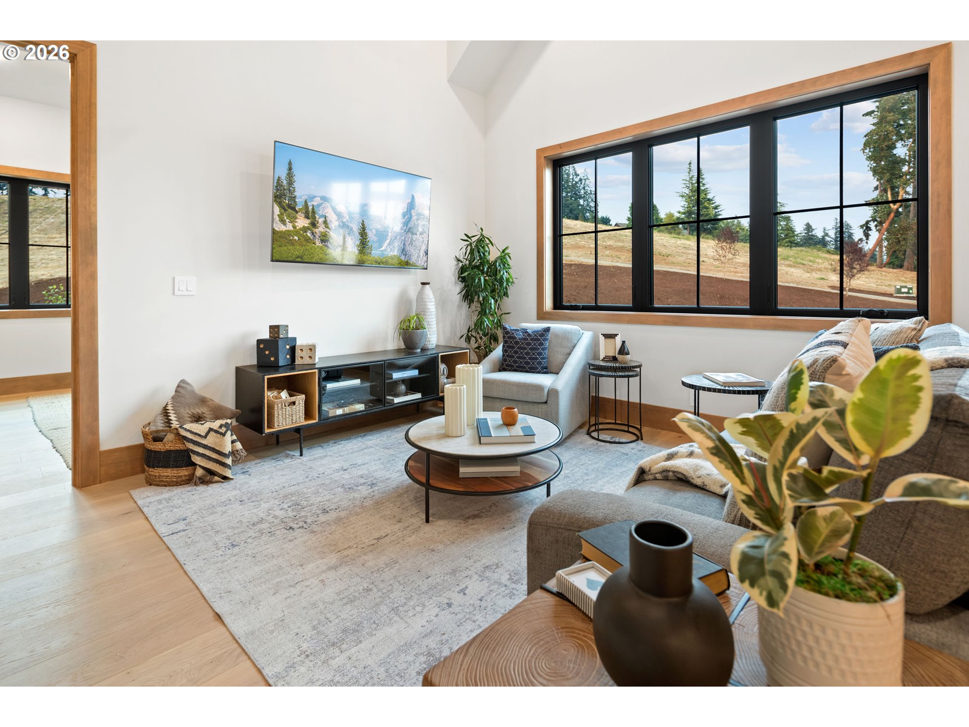527 SW HOFFMAN RD