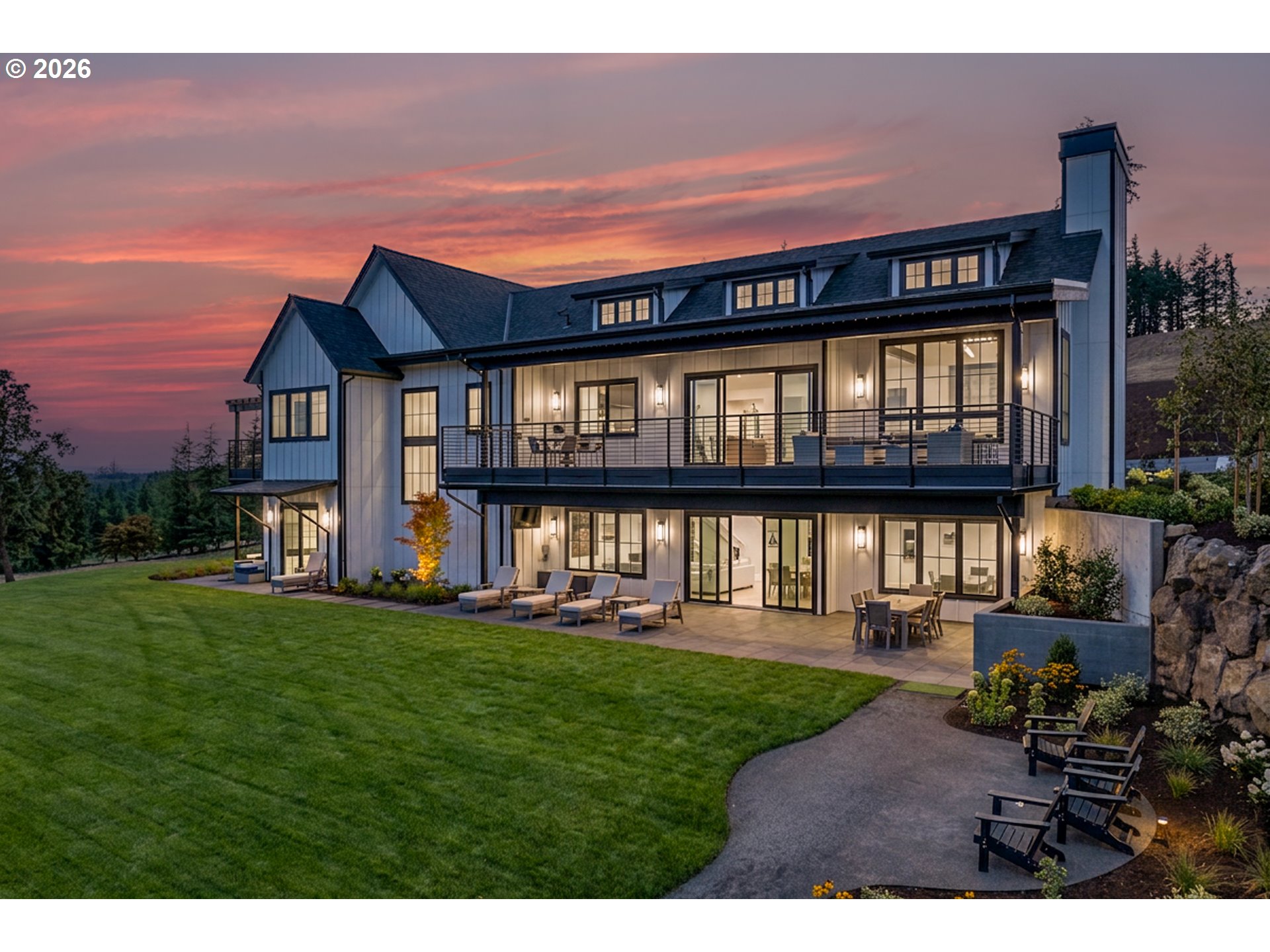 527 SW HOFFMAN RD