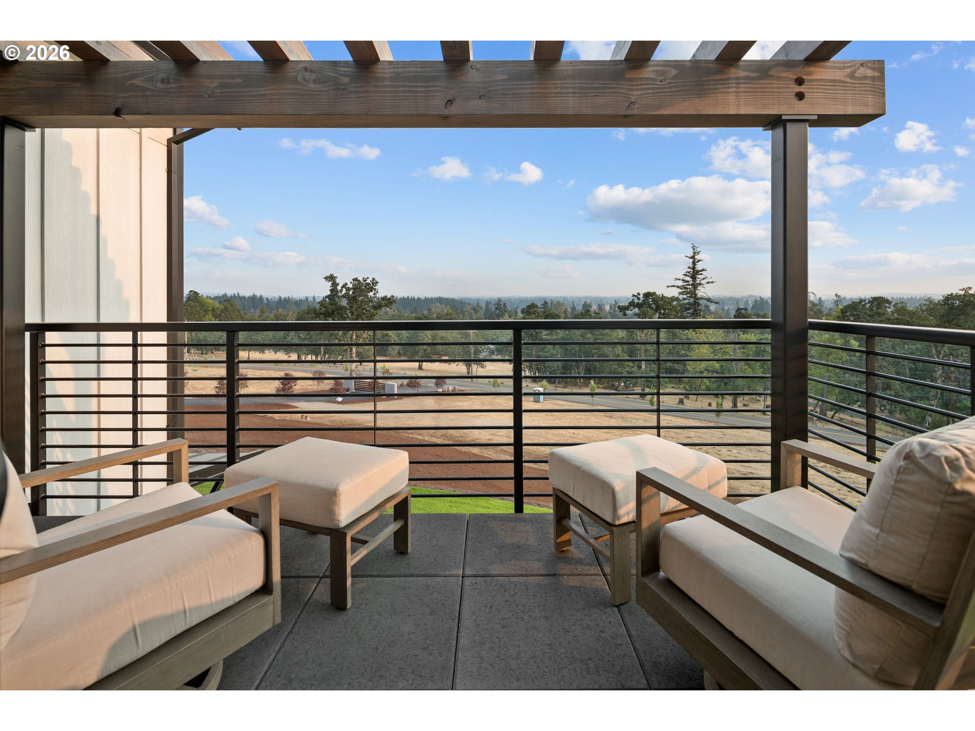 527 SW HOFFMAN RD