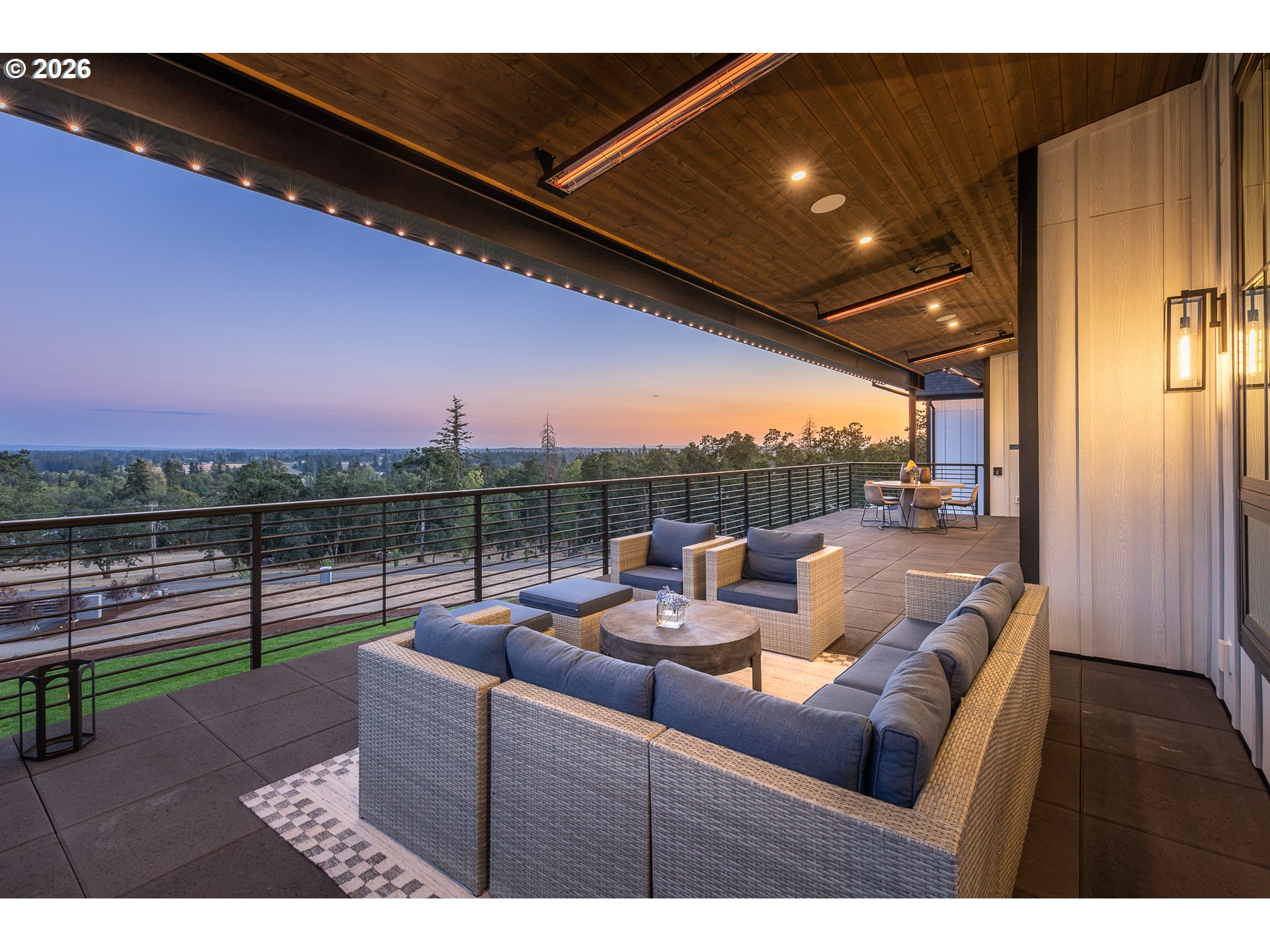 527 SW HOFFMAN RD