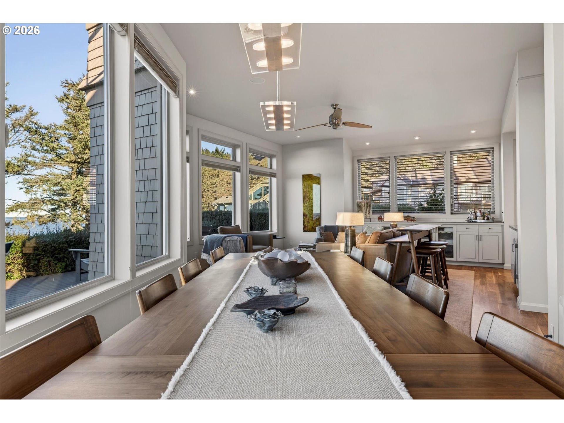 218 SEA CREST PL