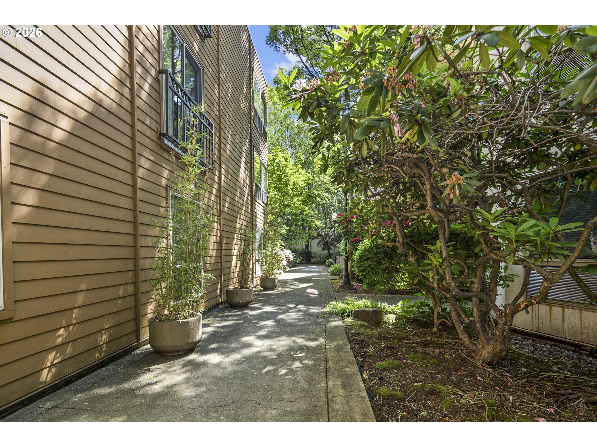 1535 SW CLAY ST 239