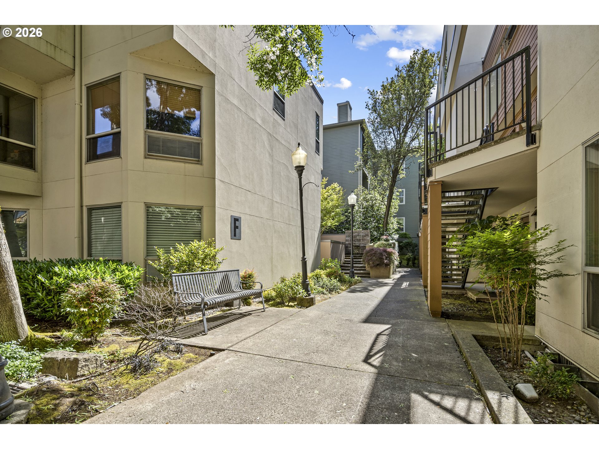 1535 SW CLAY ST 239