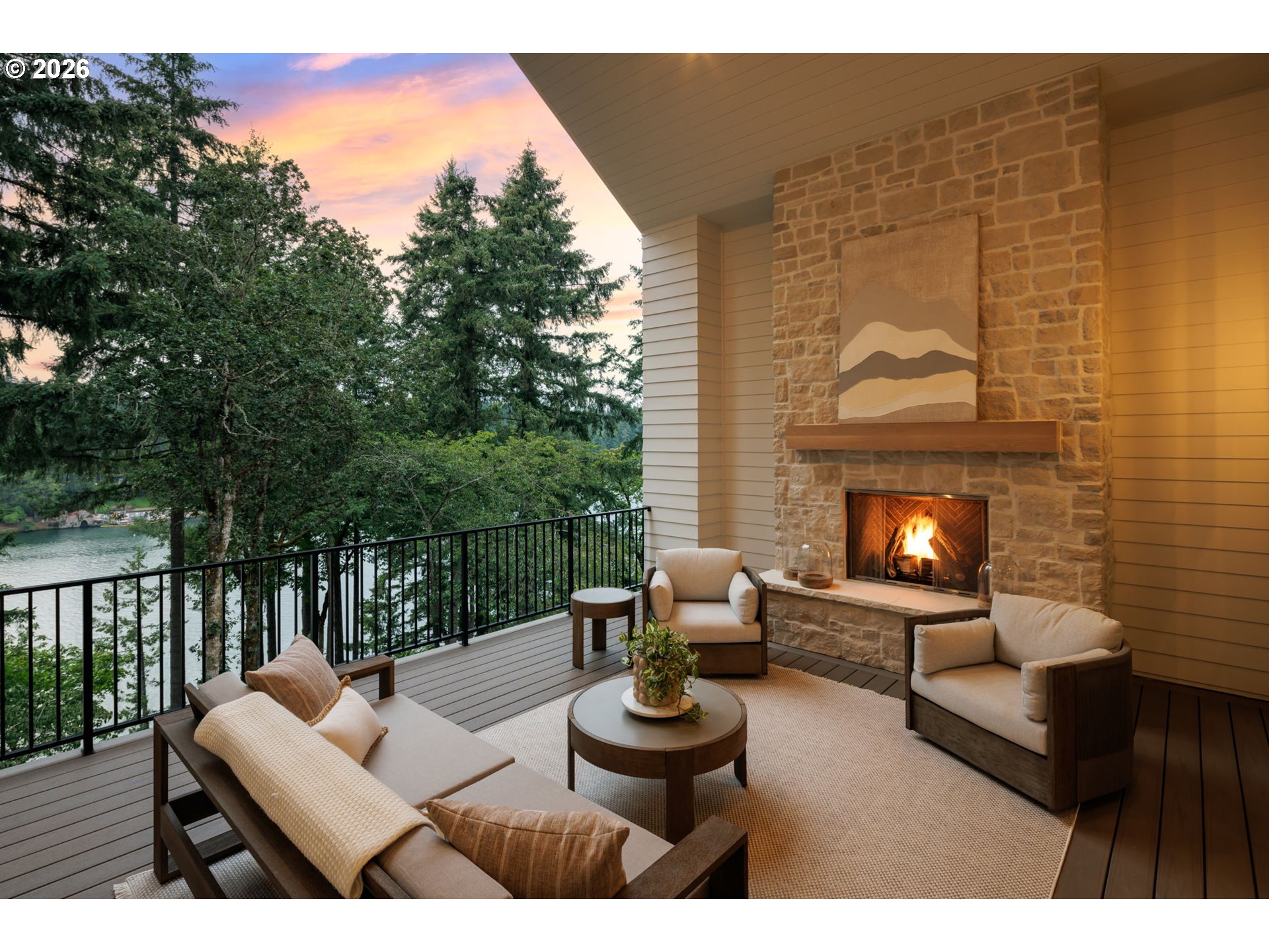 843 TERRACE DR