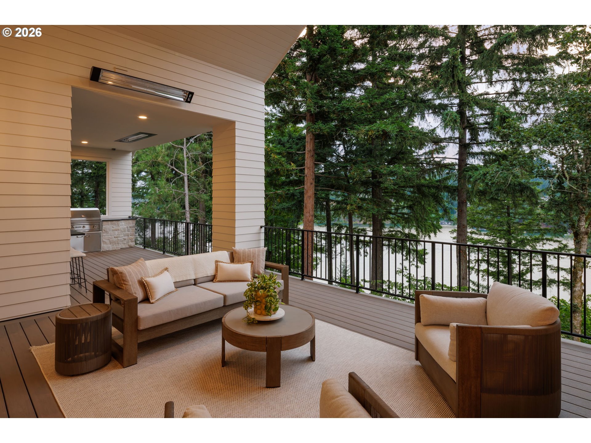 843 TERRACE DR