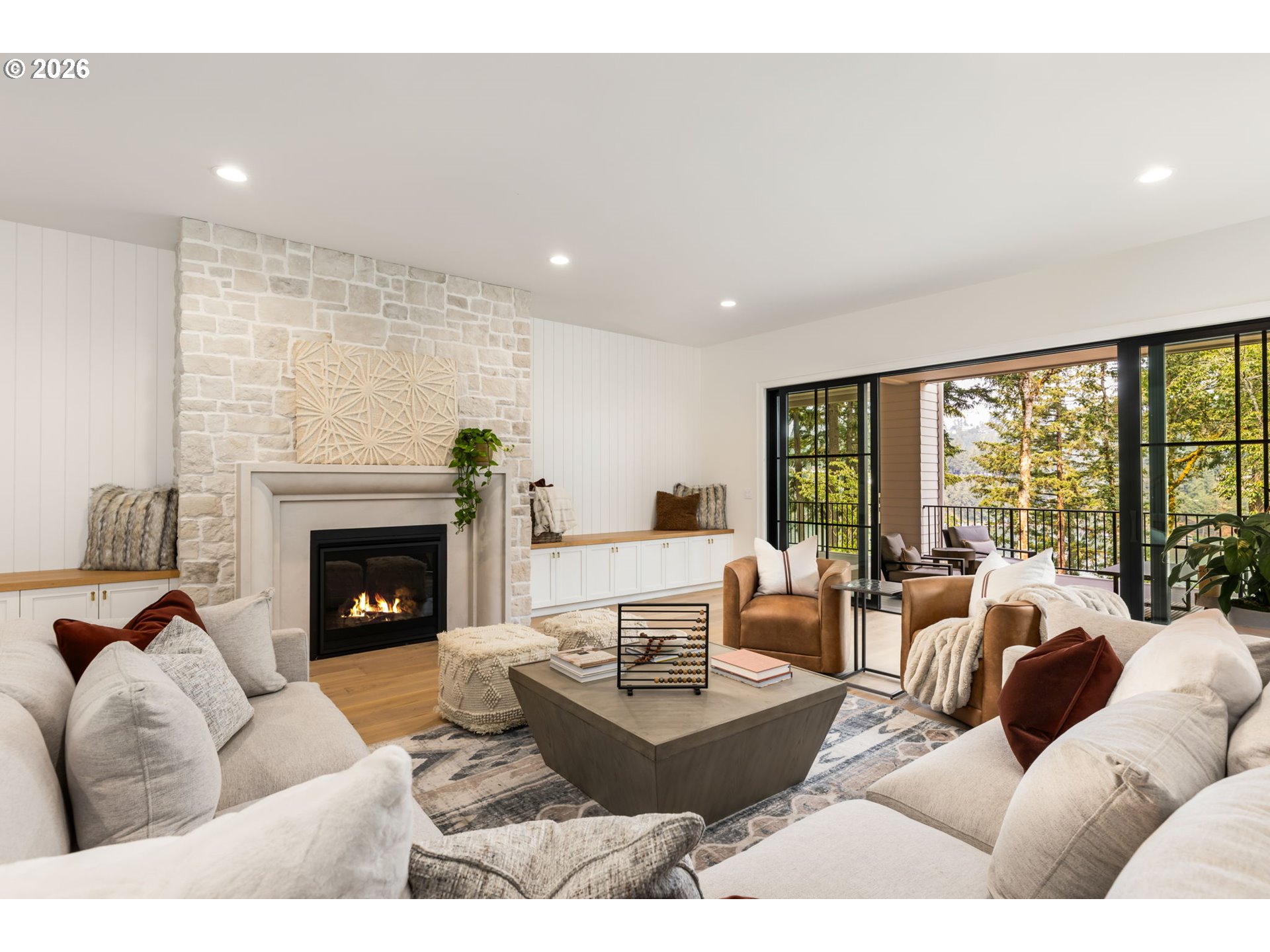 843 TERRACE DR