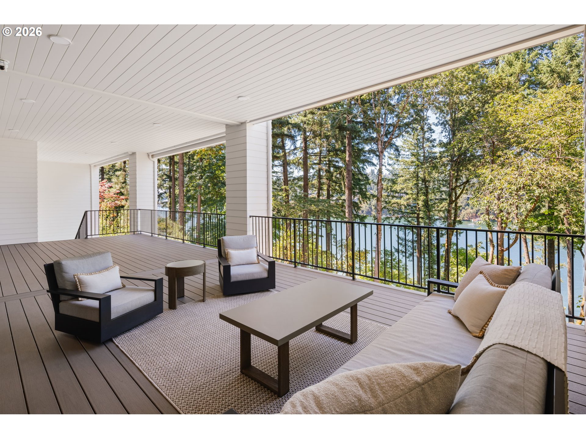 843 TERRACE DR