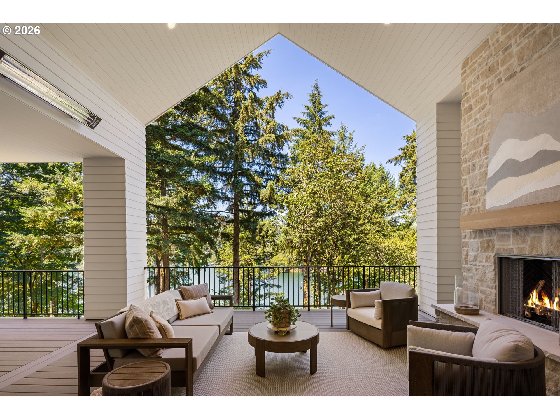 843 TERRACE DR