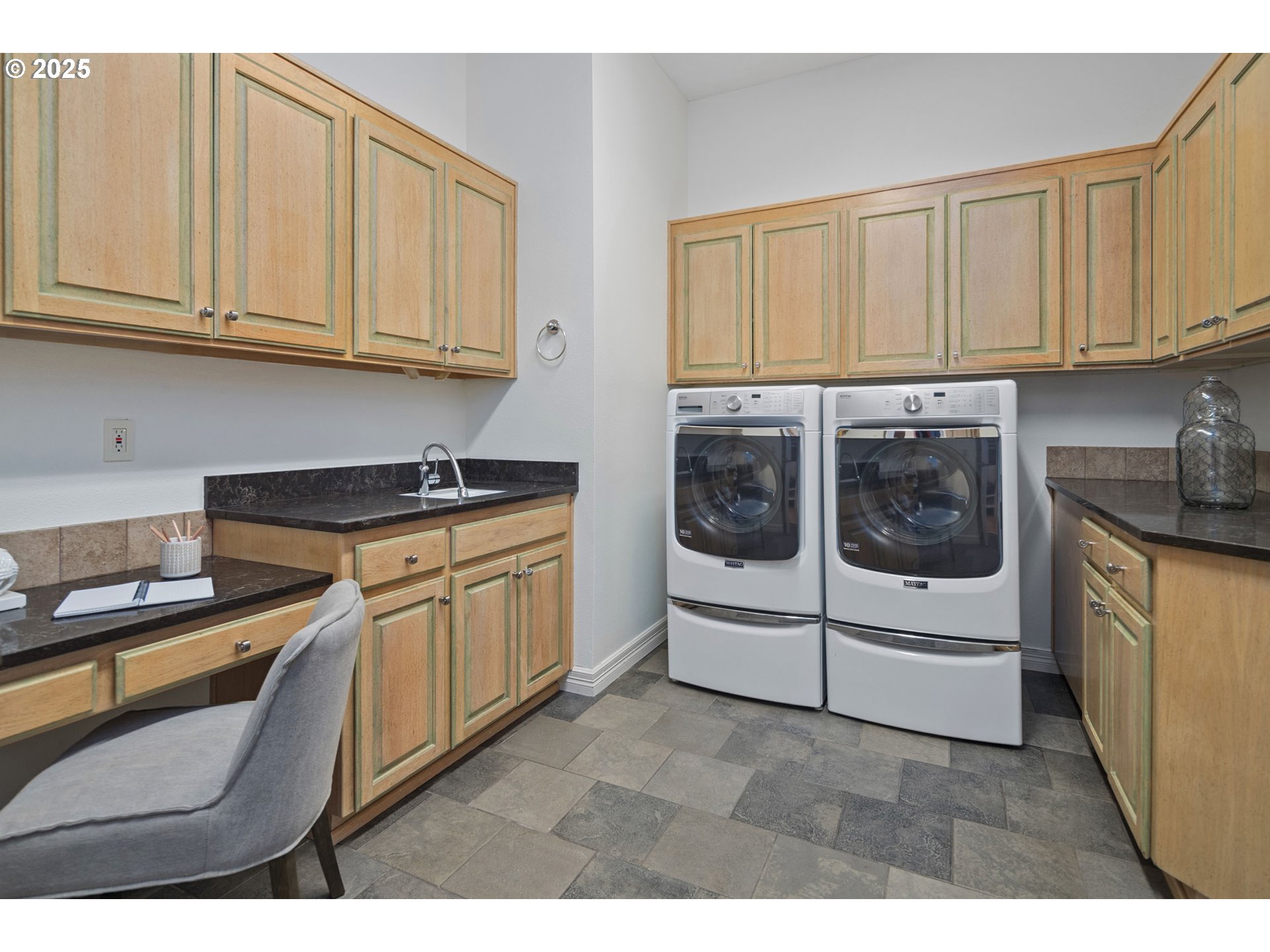 18225 RIVER EDGE CT