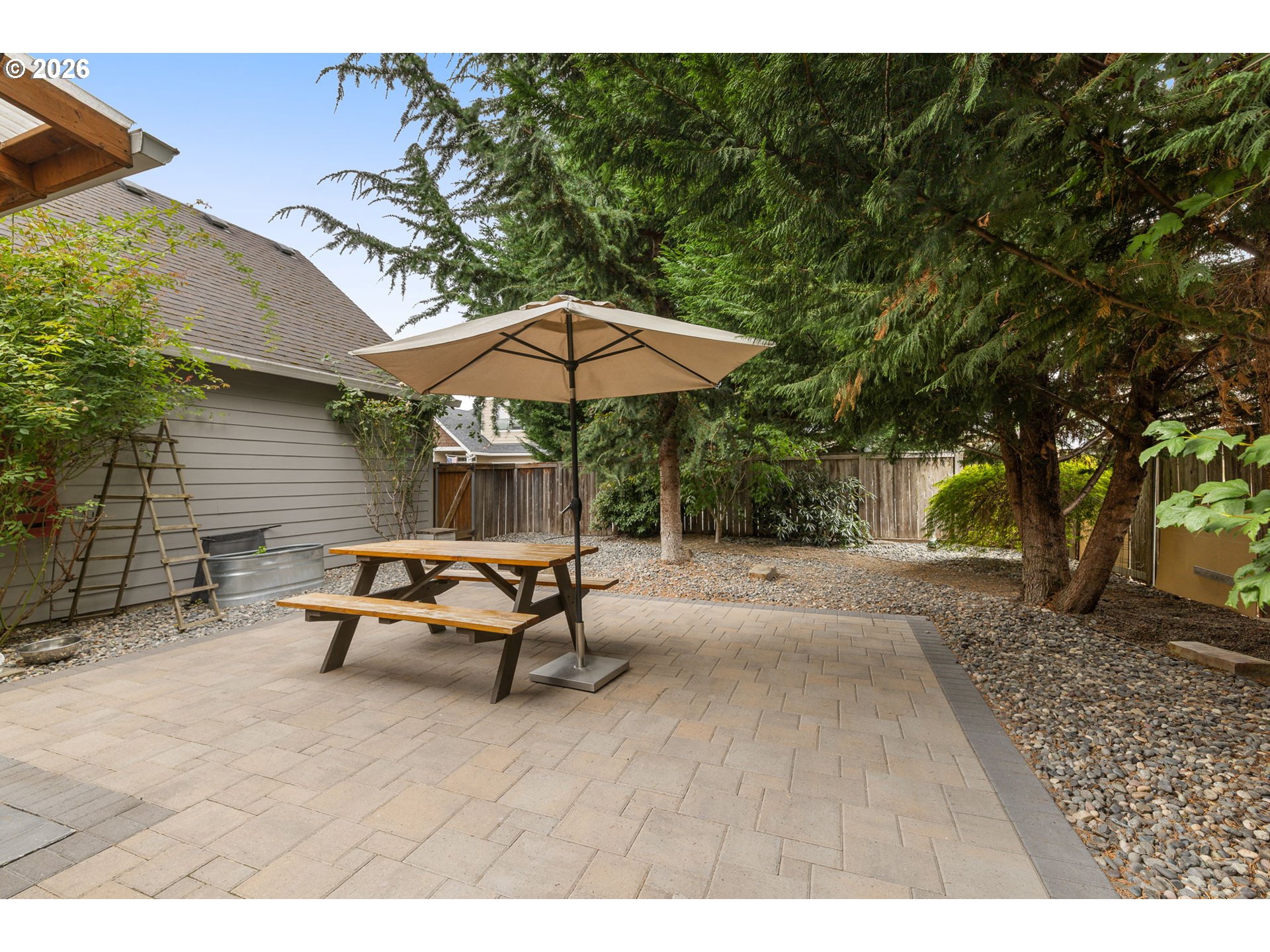 2604 NE 50TH CIR