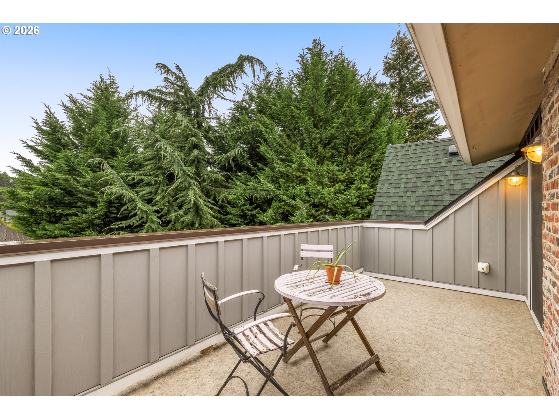 2604 NE 50TH CIR
