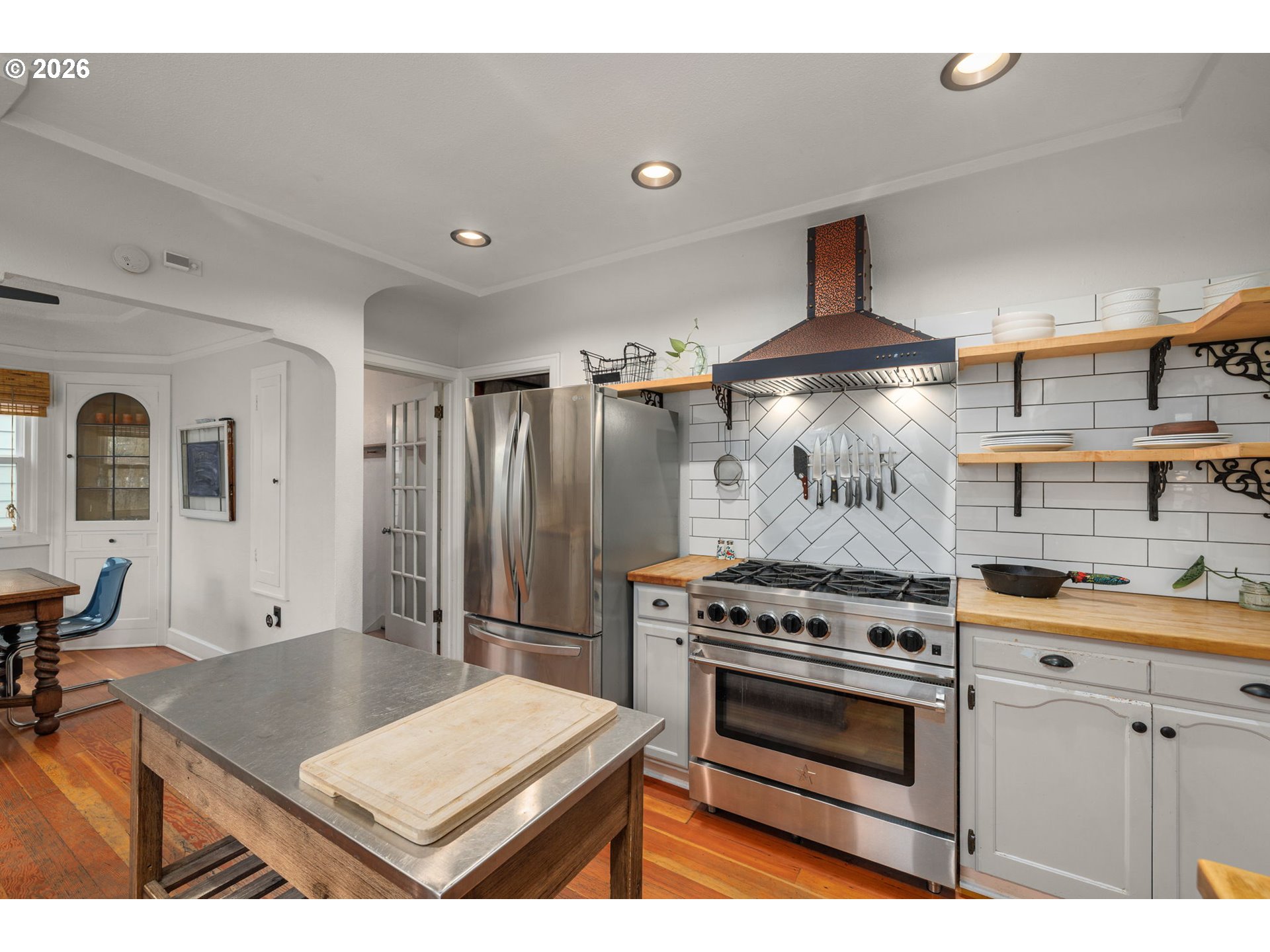 2604 NE 50TH CIR