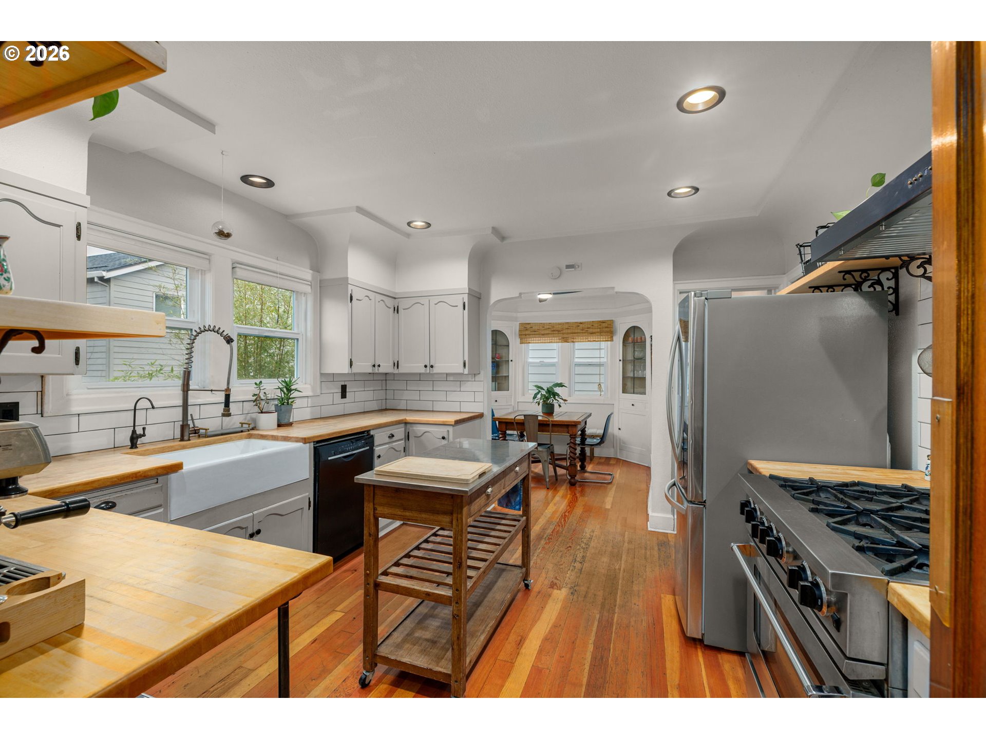 2604 NE 50TH CIR