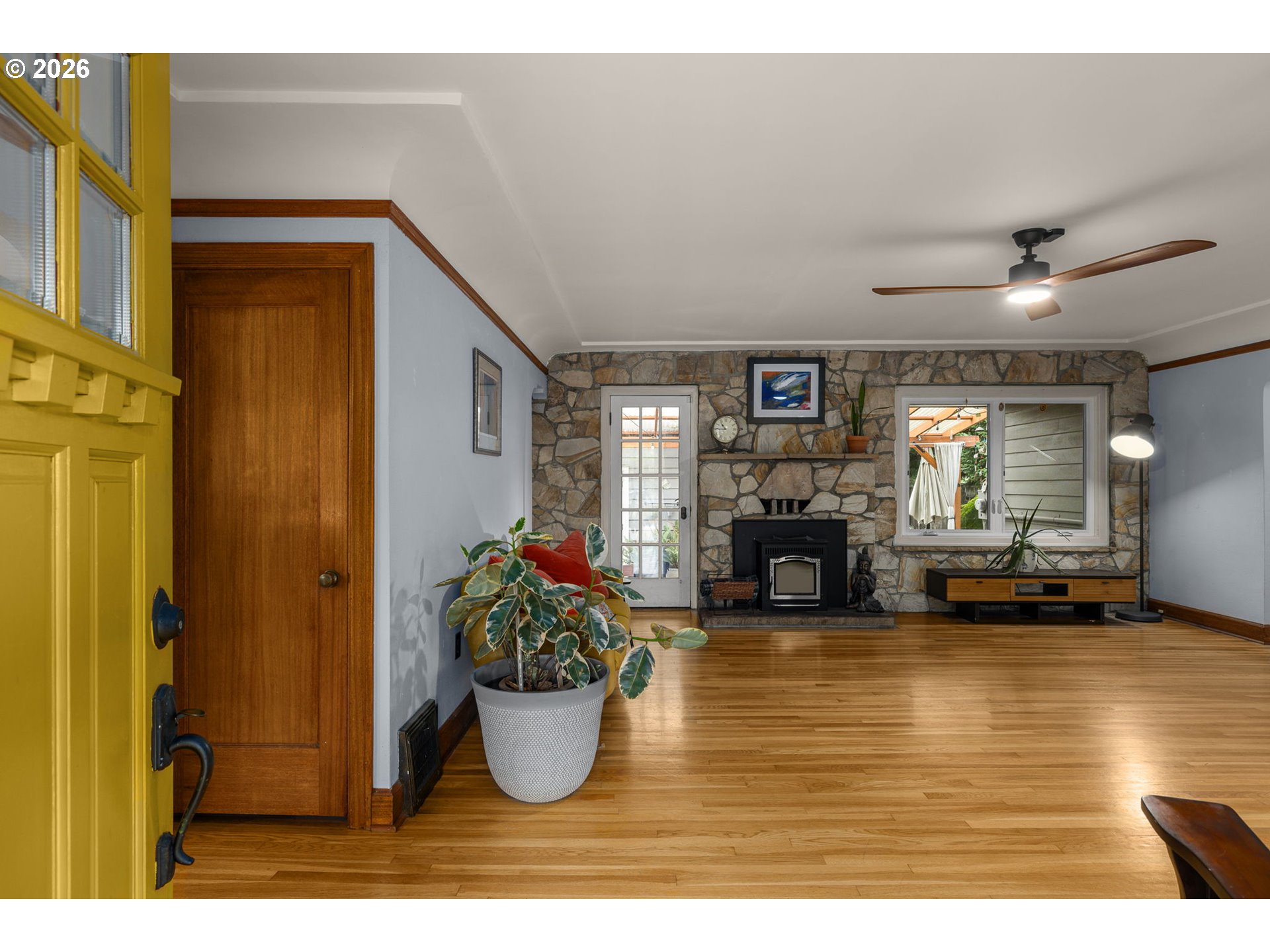 2604 NE 50TH CIR