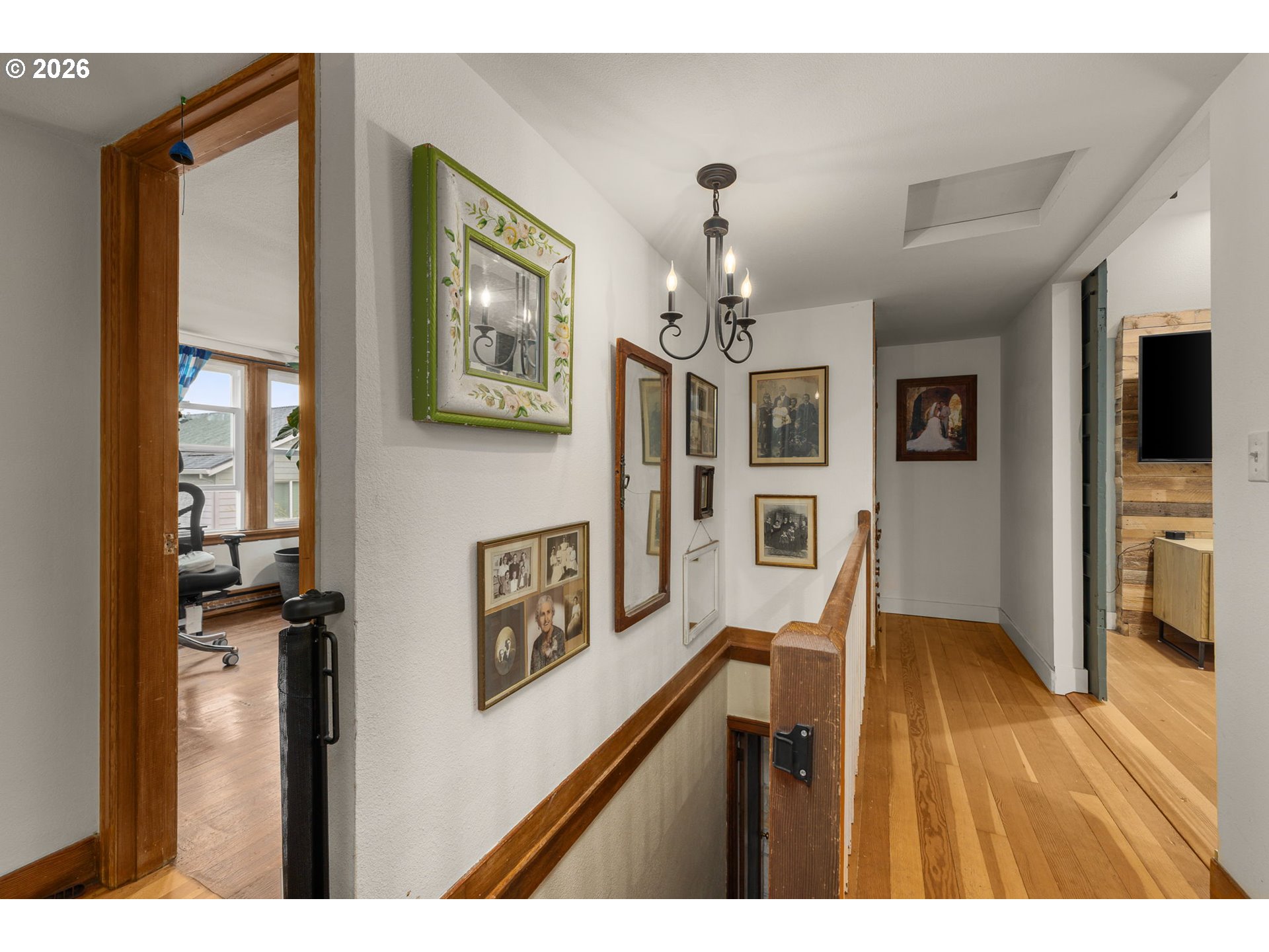 2604 NE 50TH CIR
