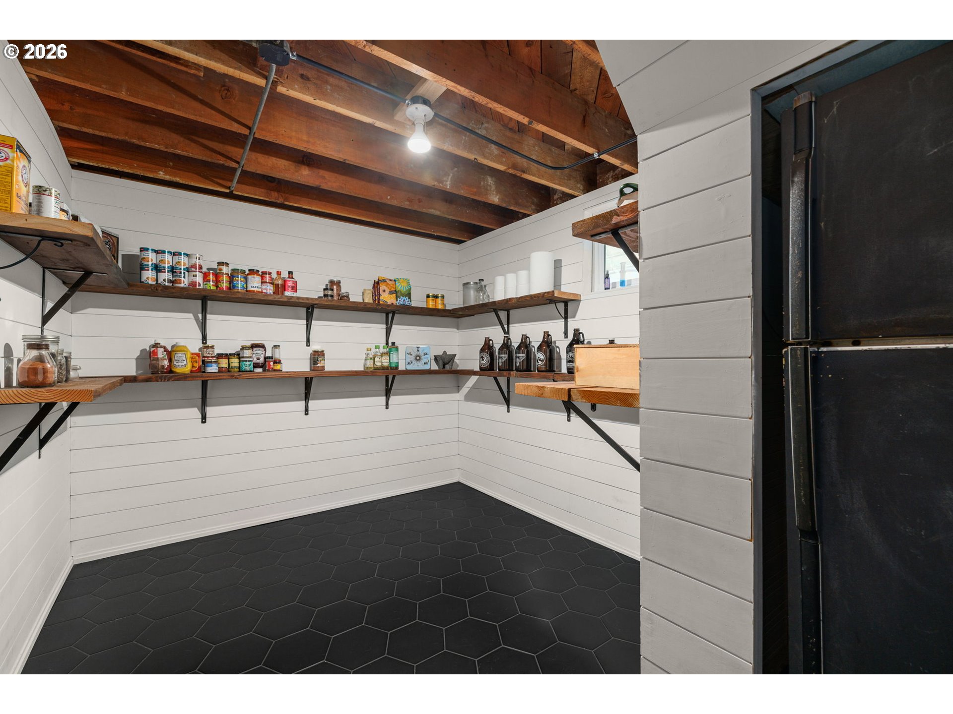 2604 NE 50TH CIR