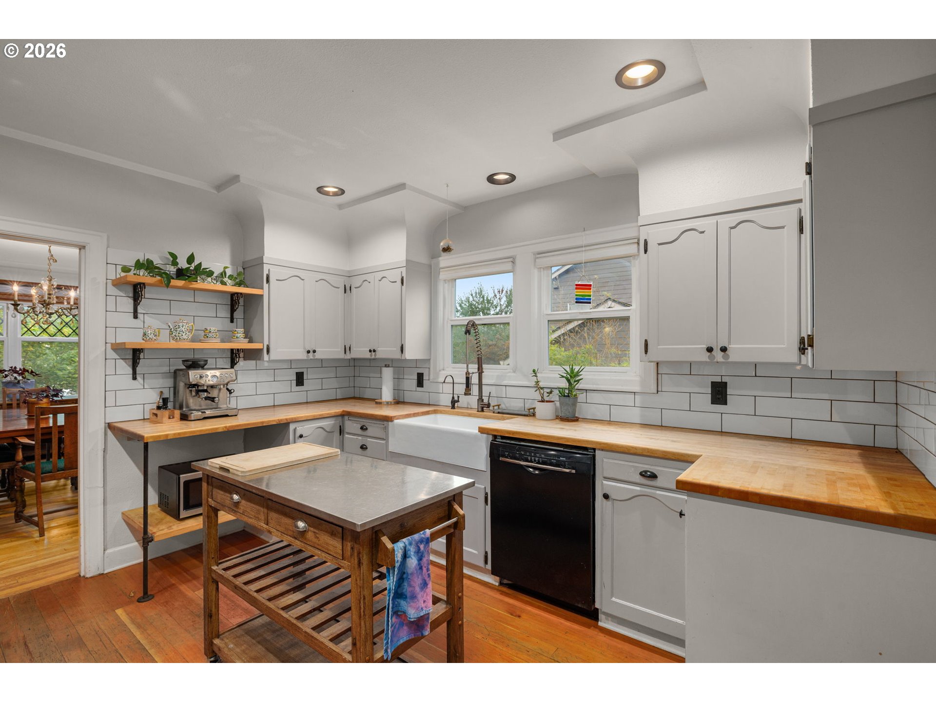 2604 NE 50TH CIR