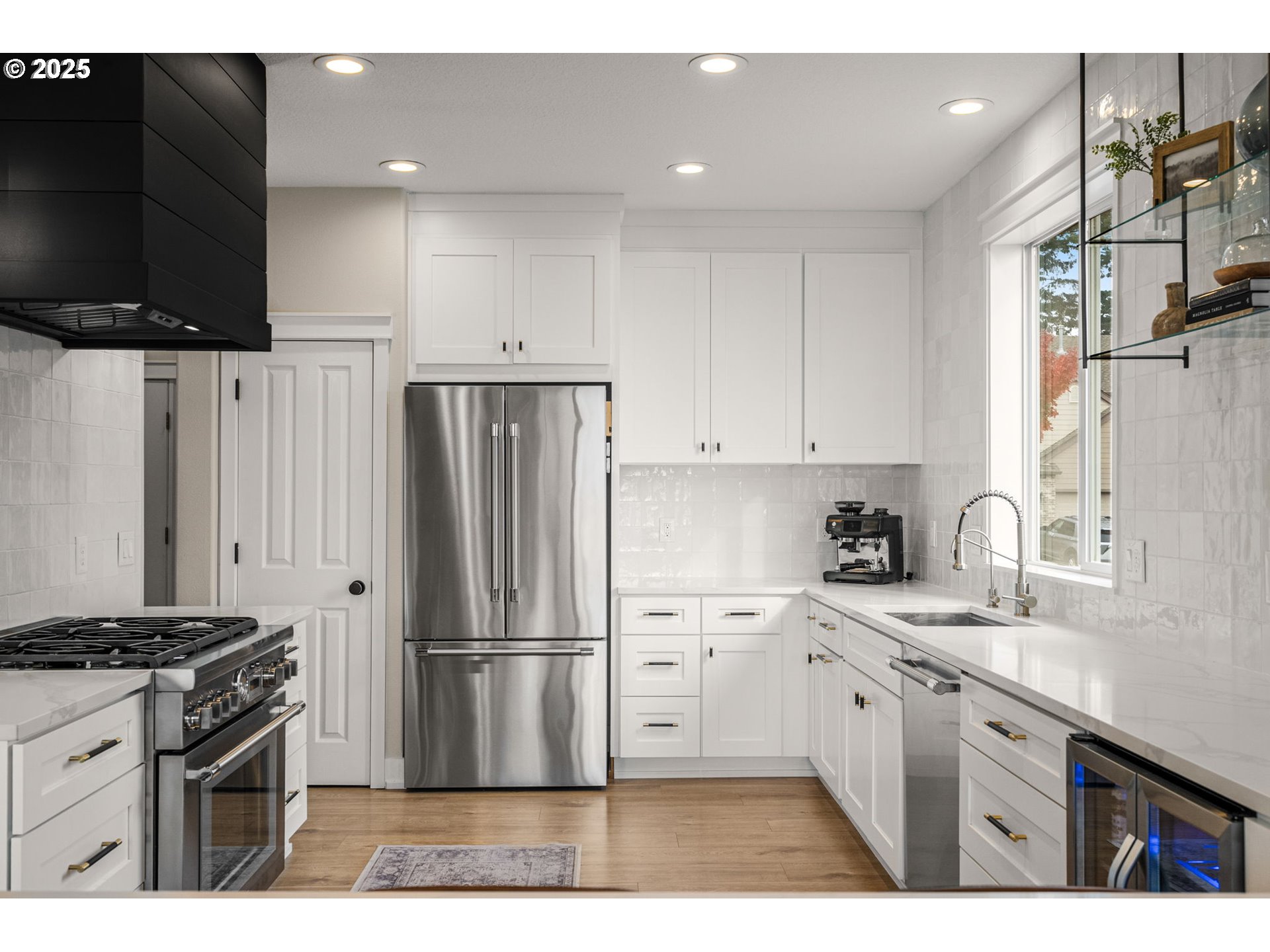 16090 SW WHITE BIRD ST