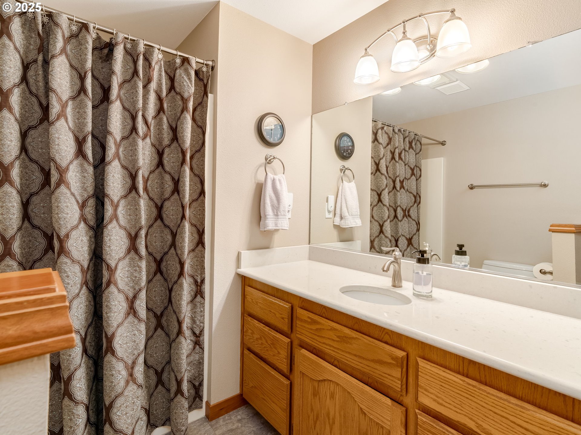 5725 SE LEXINGTON DR