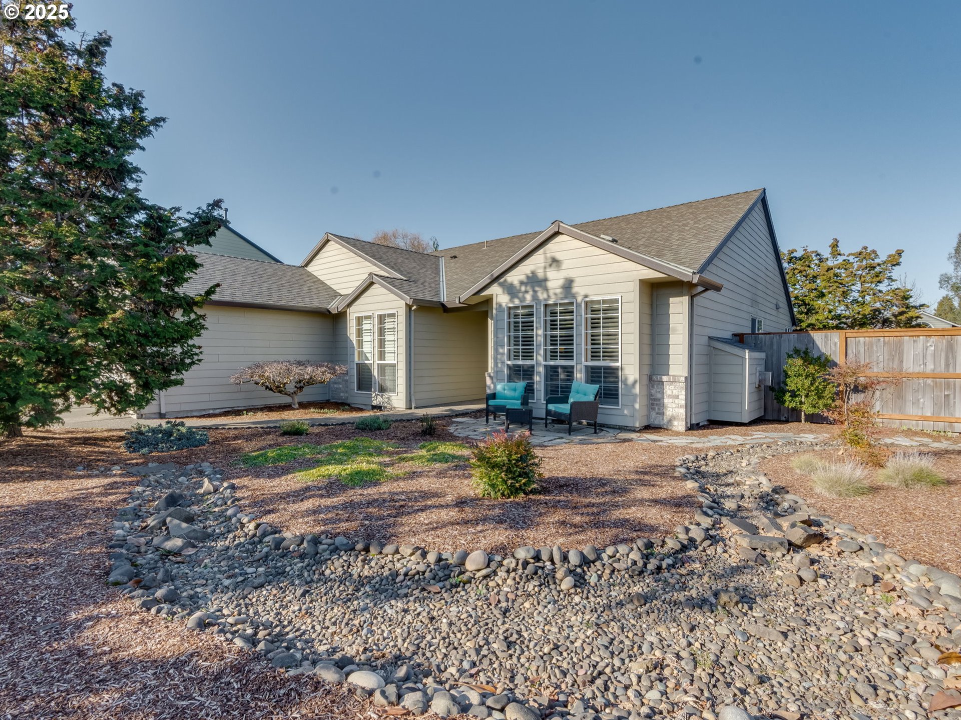 5725 SE LEXINGTON DR