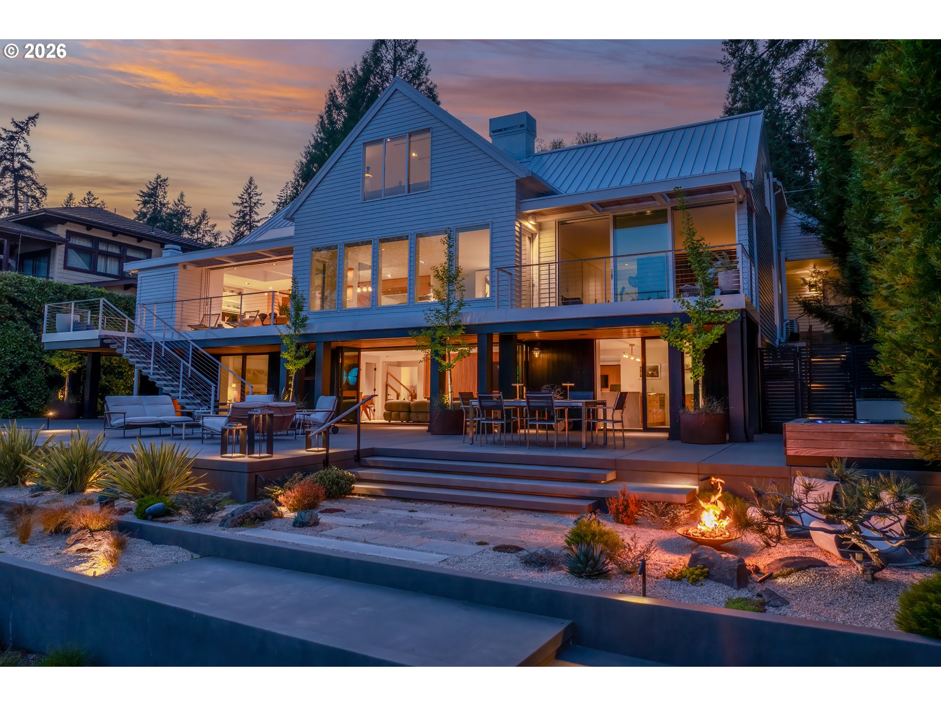 2600 SUMMIT DR
