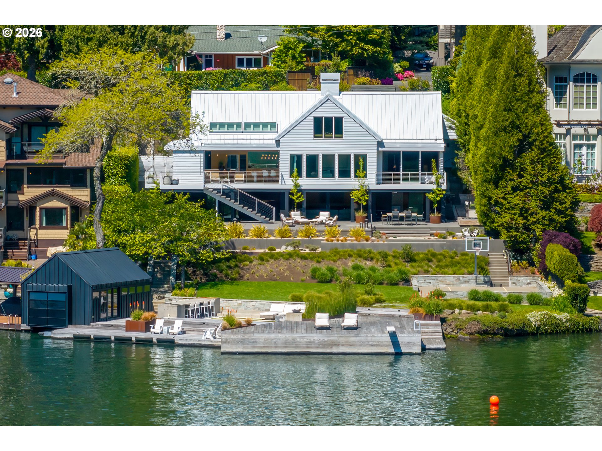 2600 SUMMIT DR