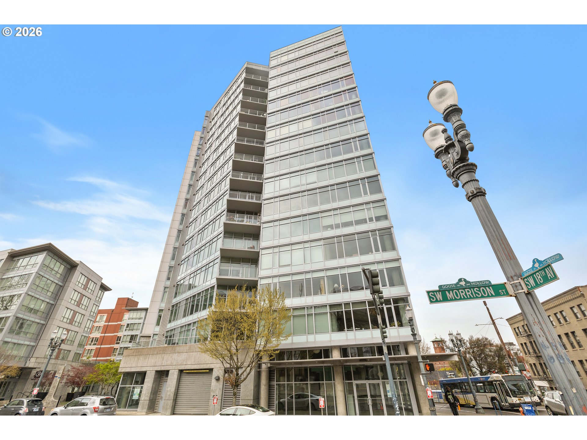 1926 W BURNSIDE ST 812