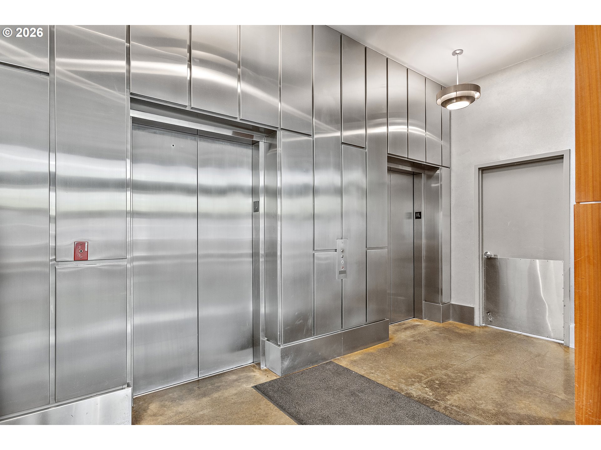 1926 W BURNSIDE ST 812