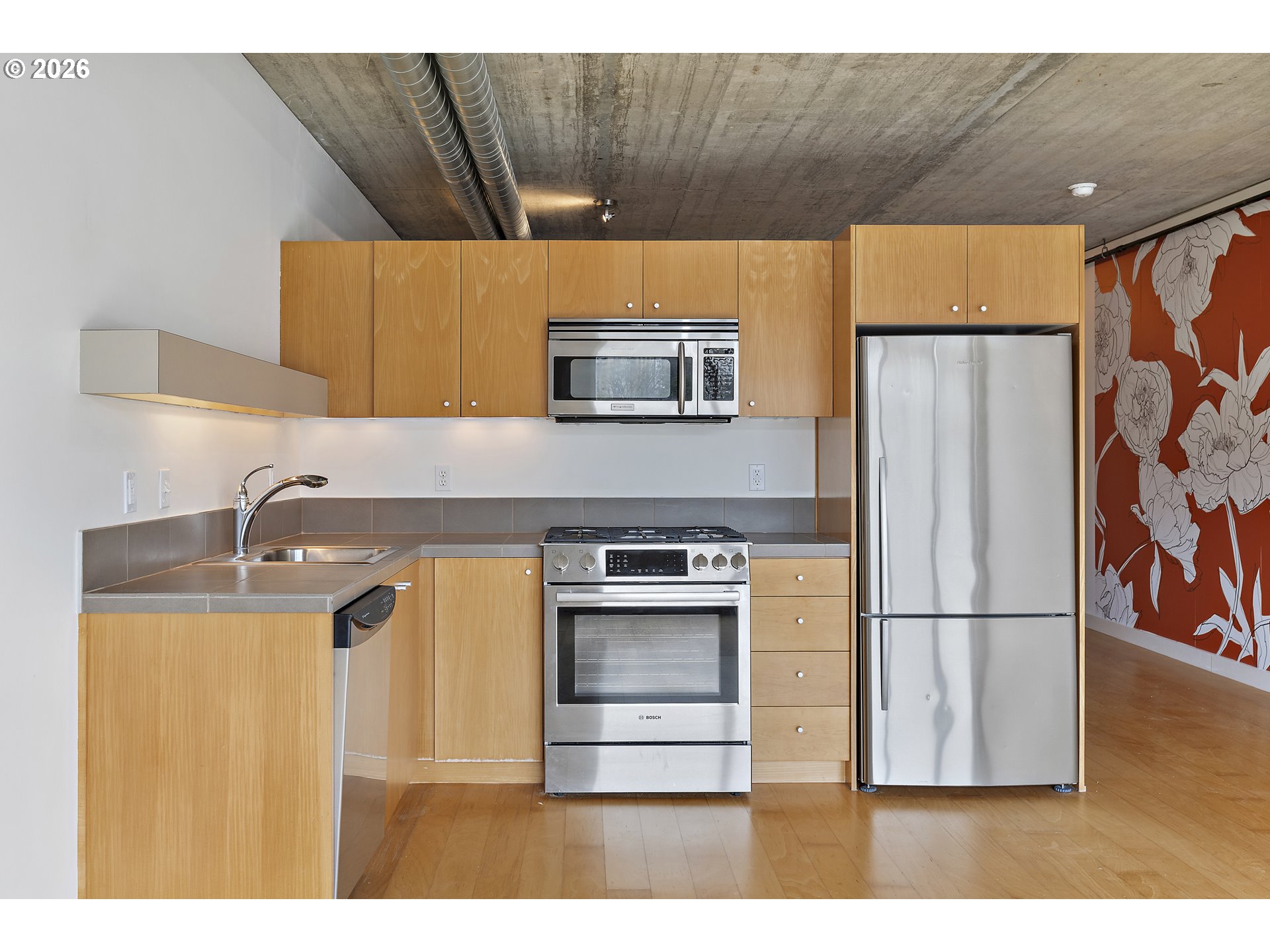 1926 W BURNSIDE ST 812