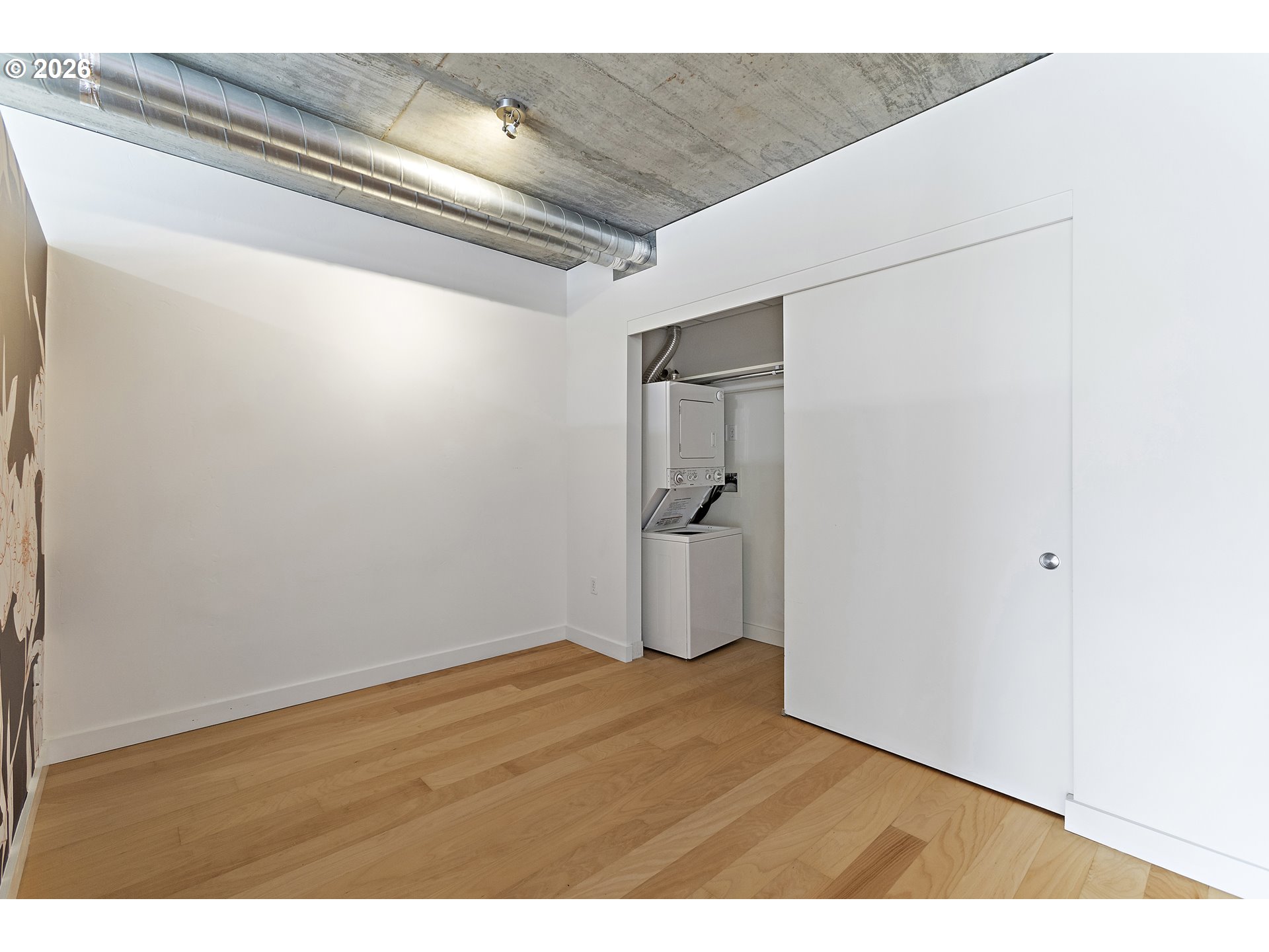 1926 W BURNSIDE ST 812