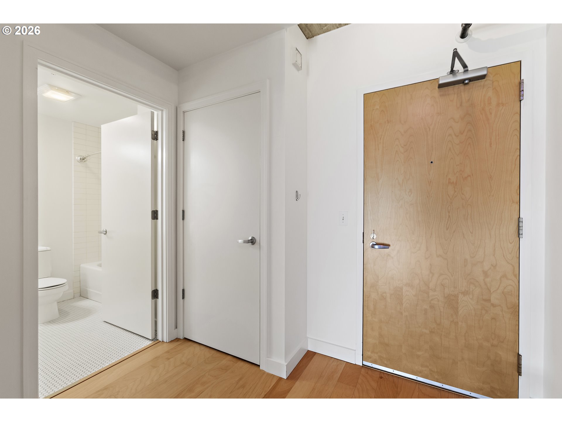 1926 W BURNSIDE ST 812
