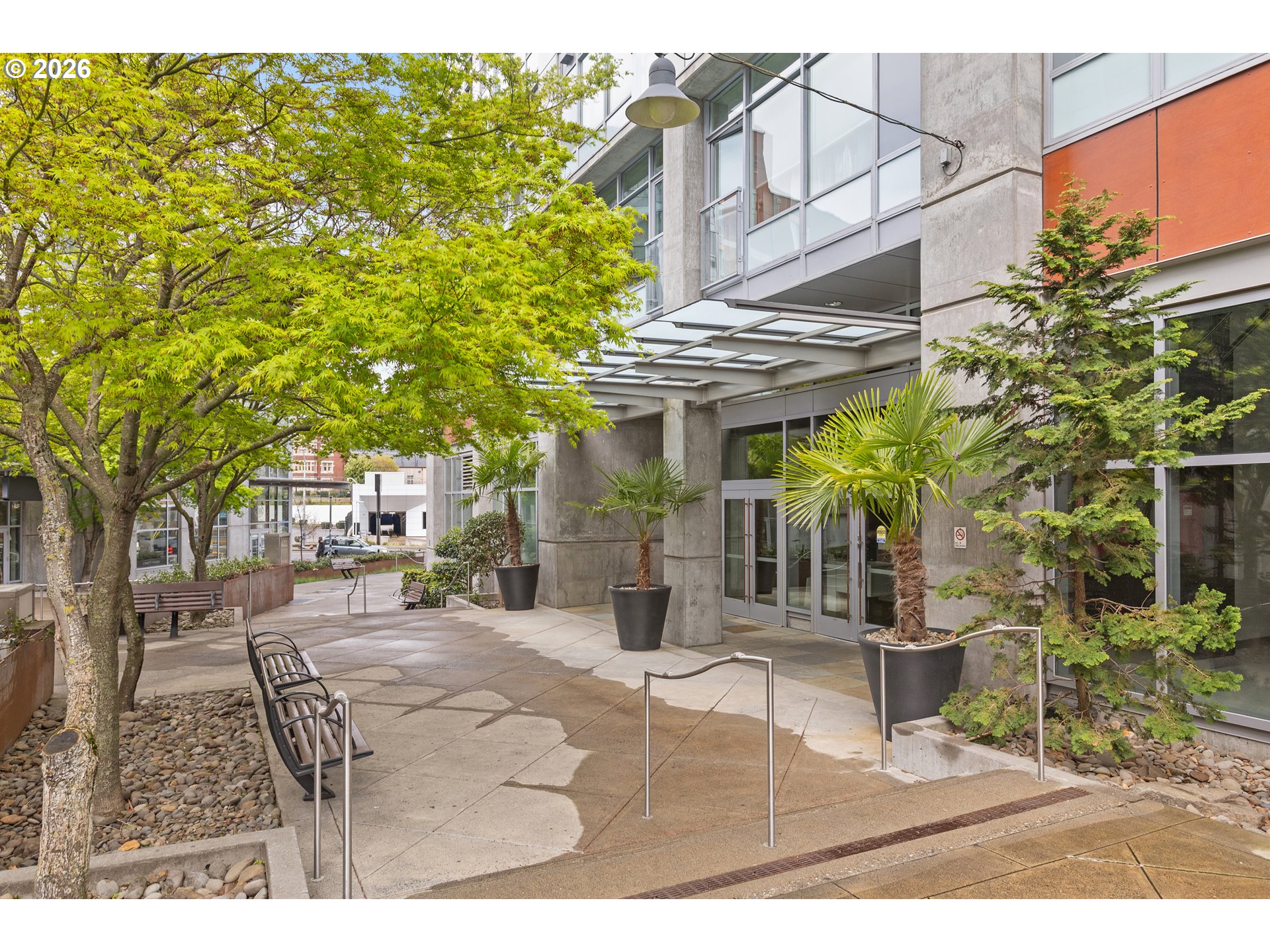 1926 W BURNSIDE ST 812