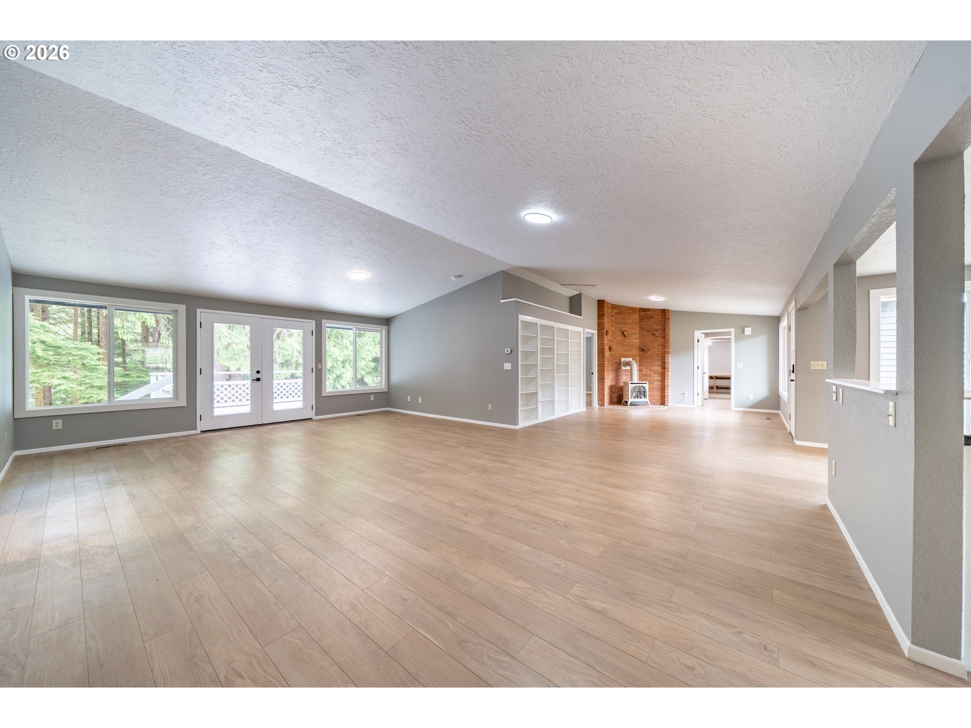 60 SEAGROVE PL