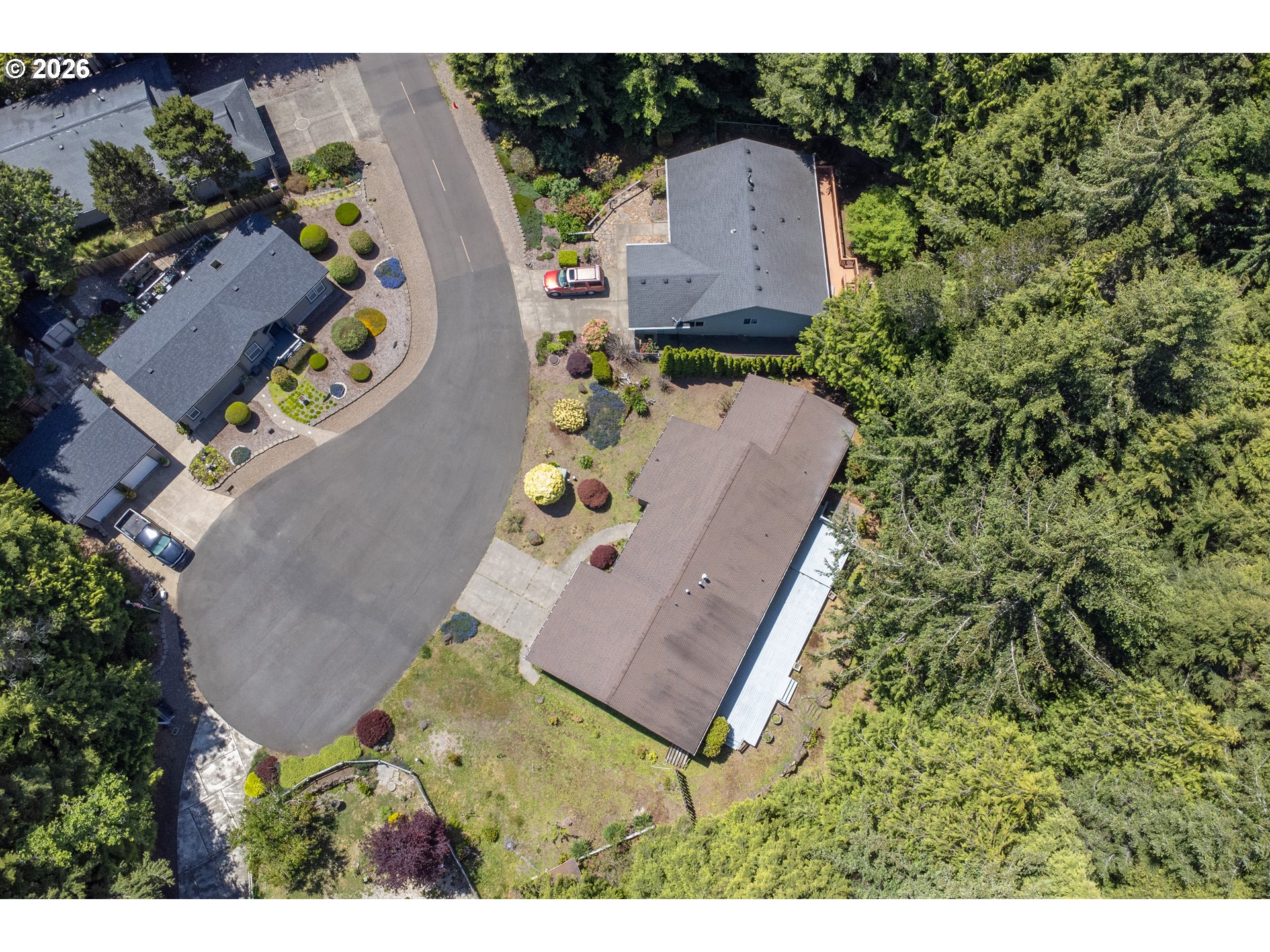 60 SEAGROVE PL