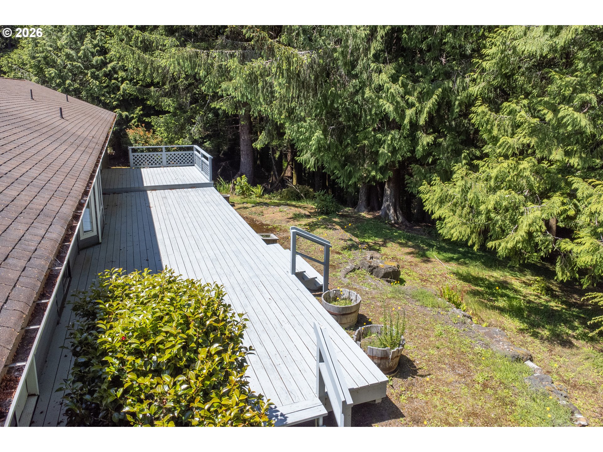 60 SEAGROVE PL