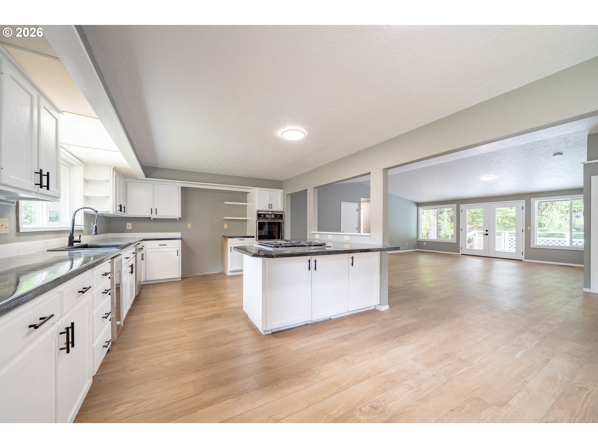 60 SEAGROVE PL